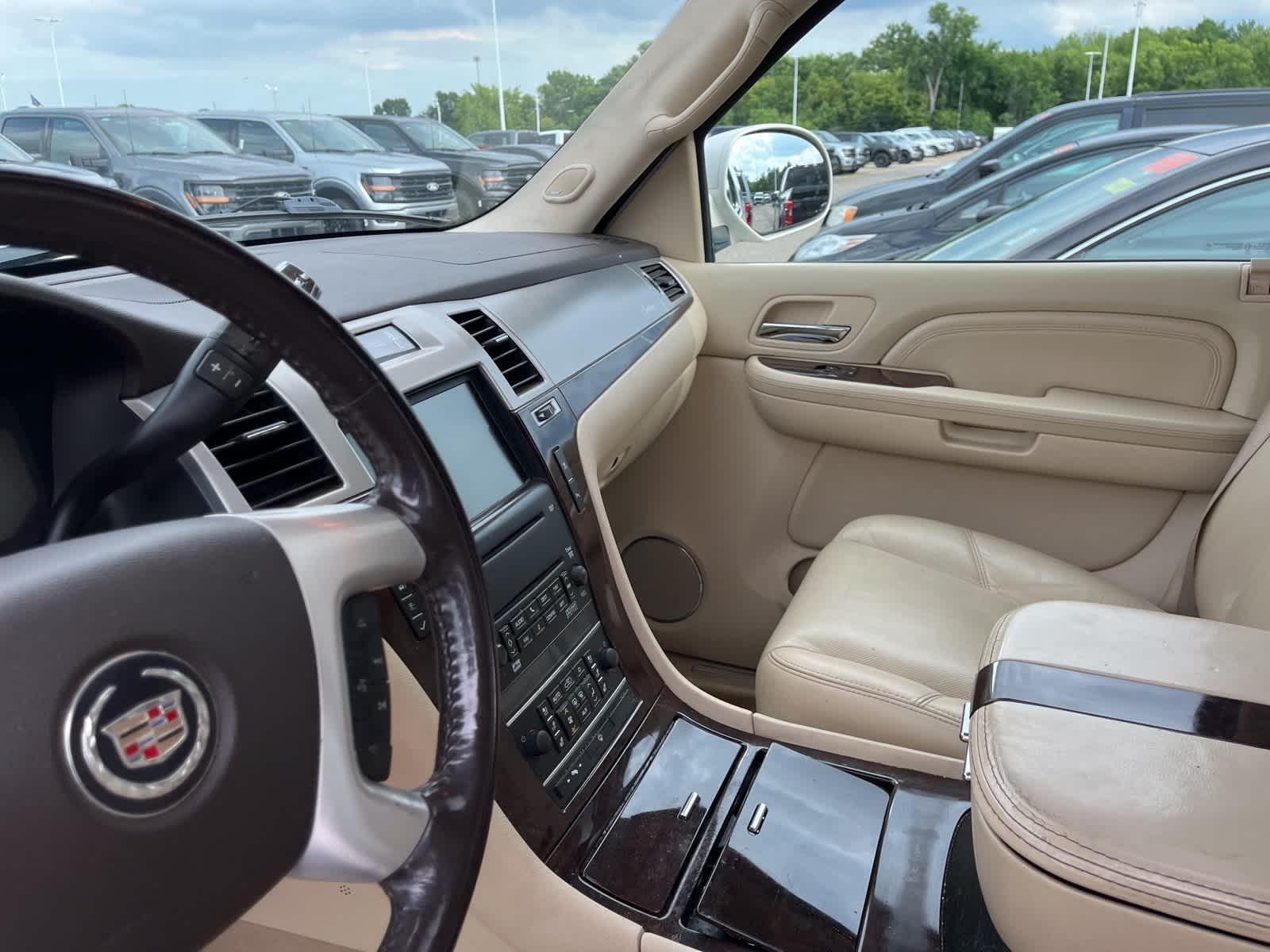 Thumbnail: 2008 Cadillac Escalade - 27