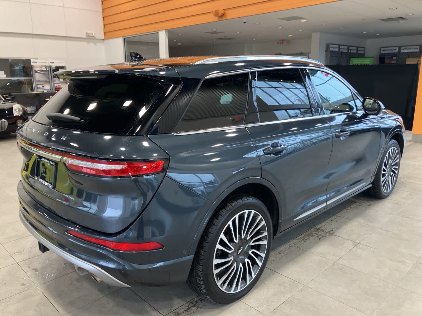 Thumbnail: 2022 Lincoln Corsair - 5