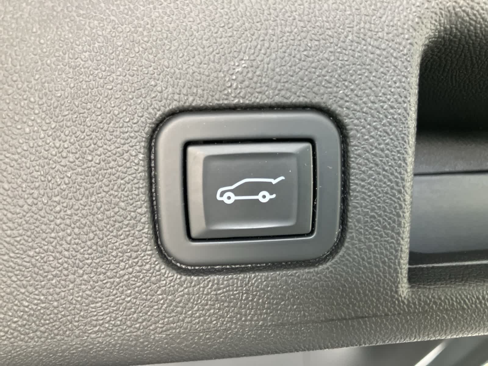 Thumbnail: 2021 Chevrolet Equinox - 25