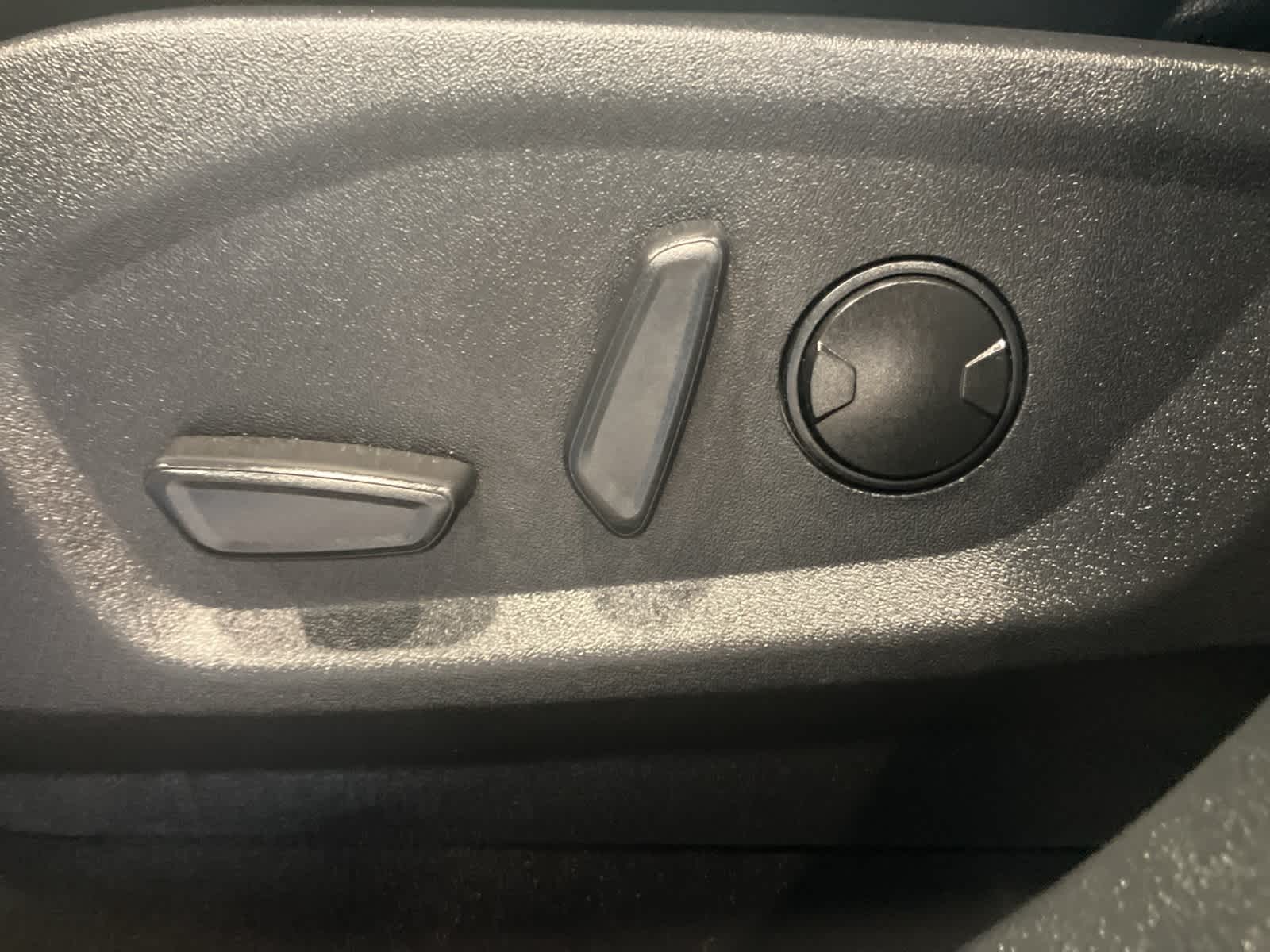 Thumbnail: 2023 Ford Edge - 11