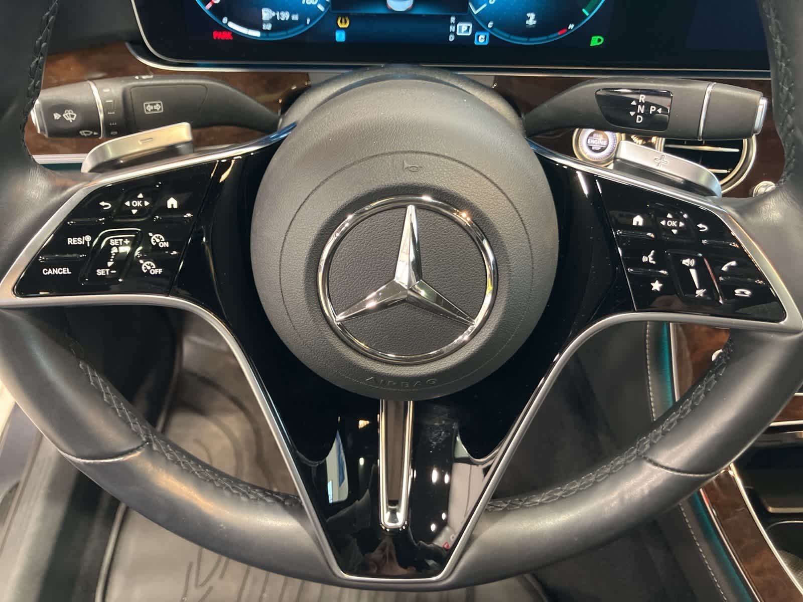 Thumbnail: 2022 Mercedes-Benz E-Class - 19