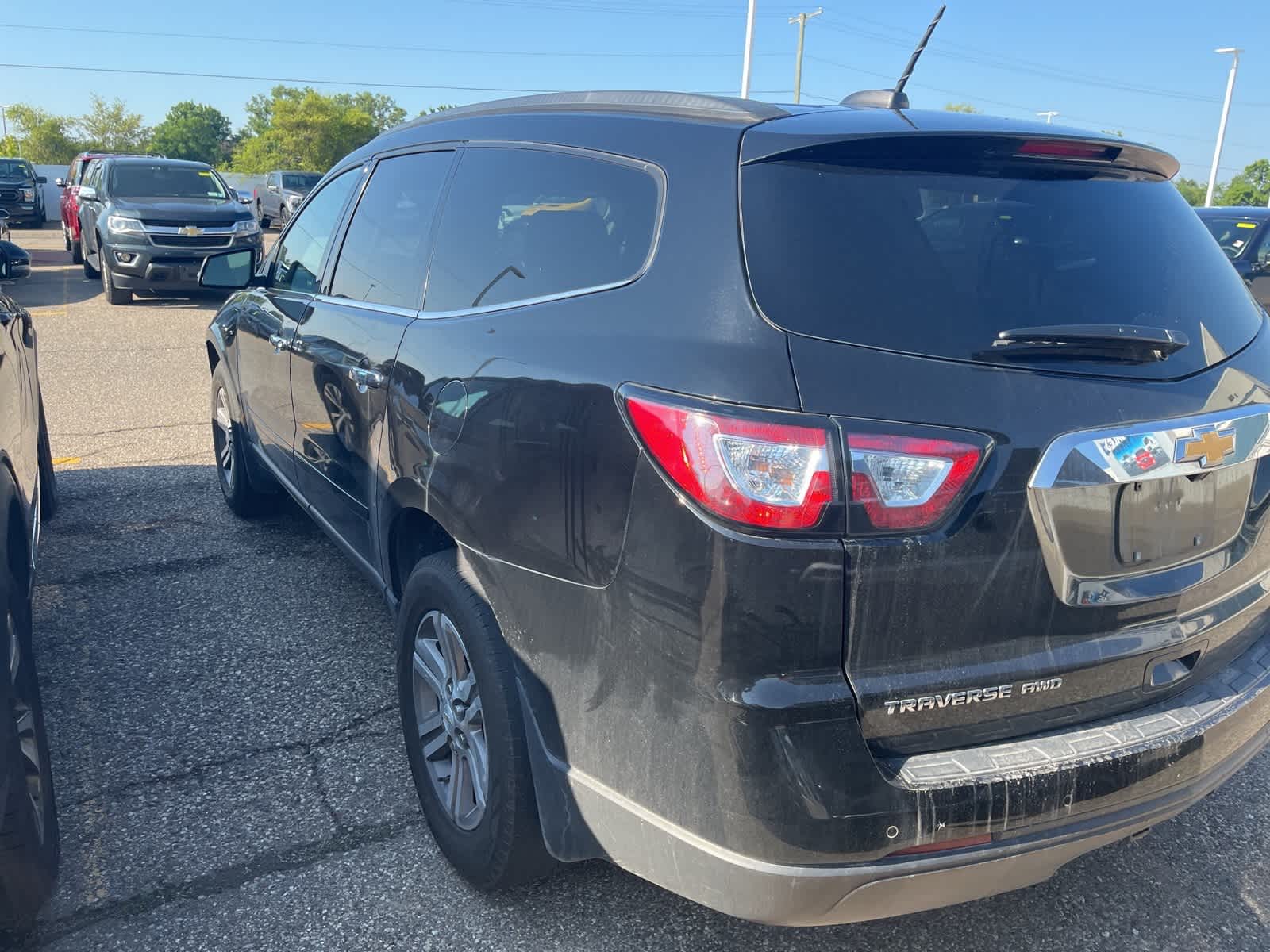 Thumbnail: 2017 Chevrolet Traverse - 9