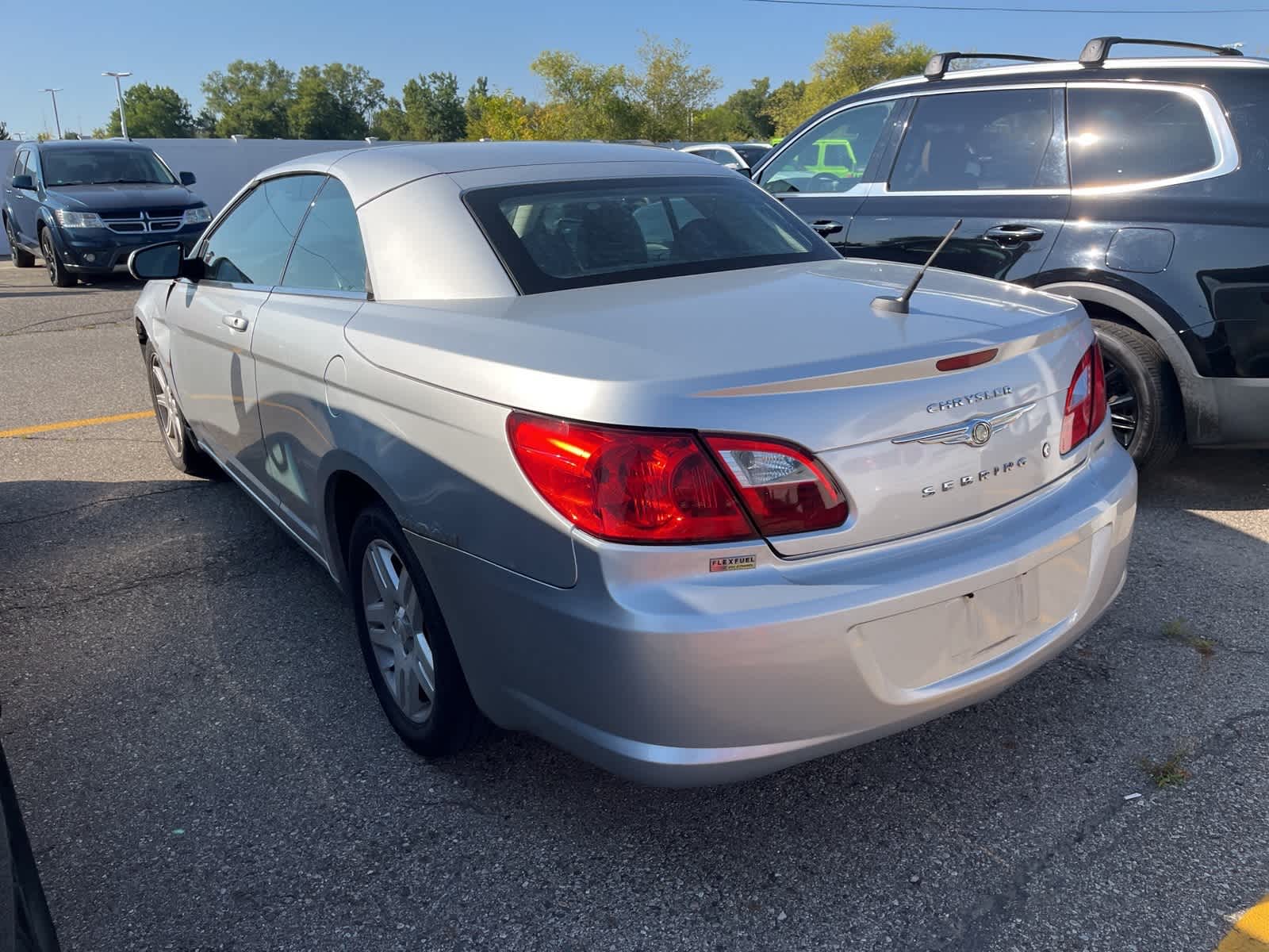 Thumbnail: 2009 Chrysler Sebring - 8