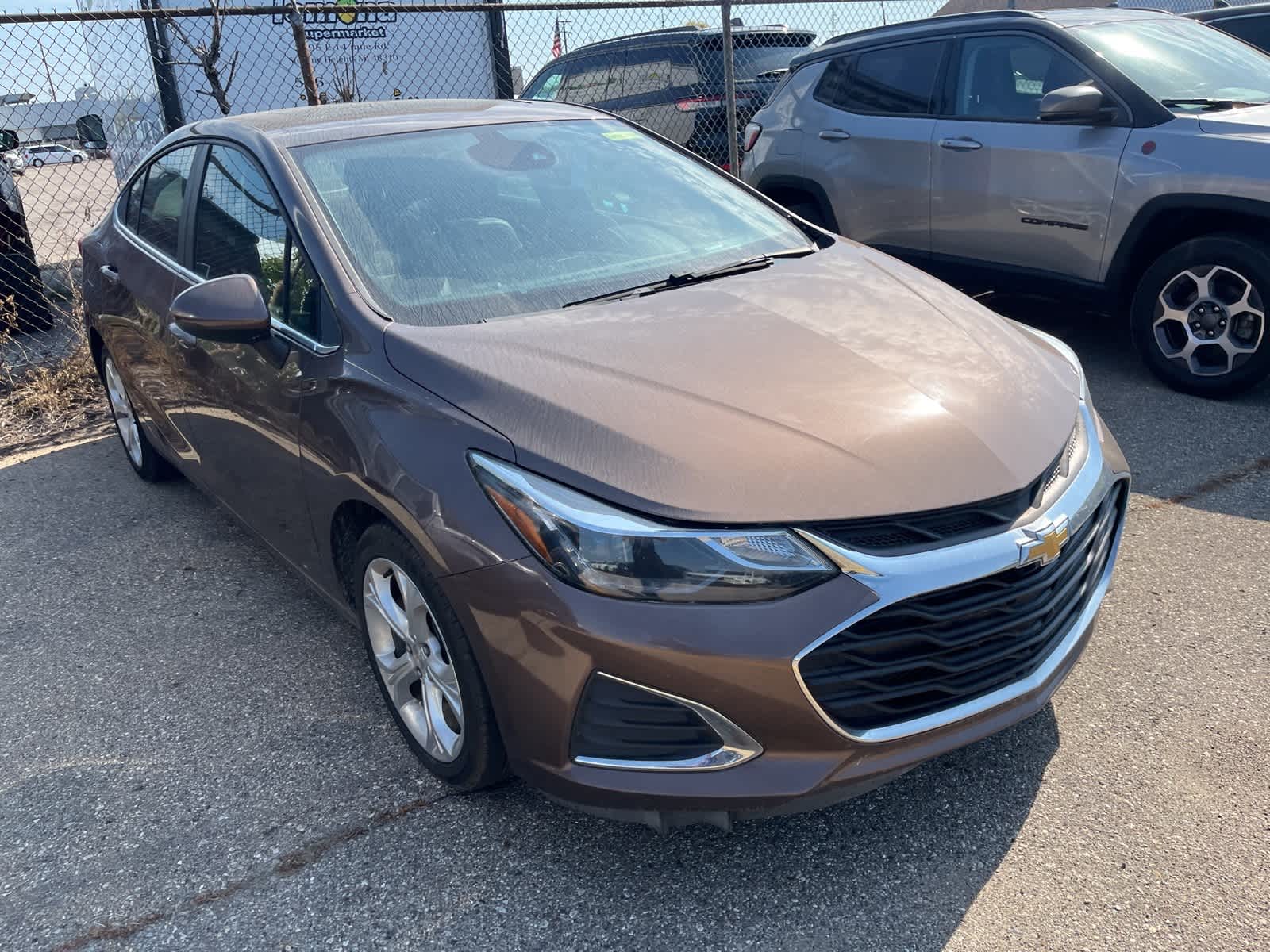Thumbnail: 2019 Chevrolet Cruze - 18
