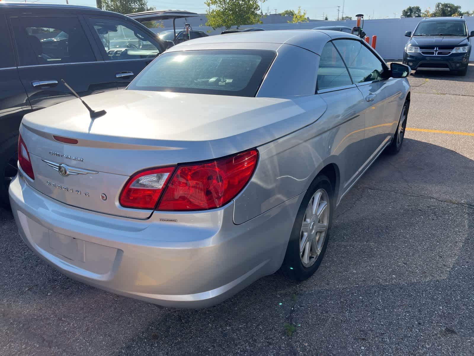 Thumbnail: 2009 Chrysler Sebring - 12