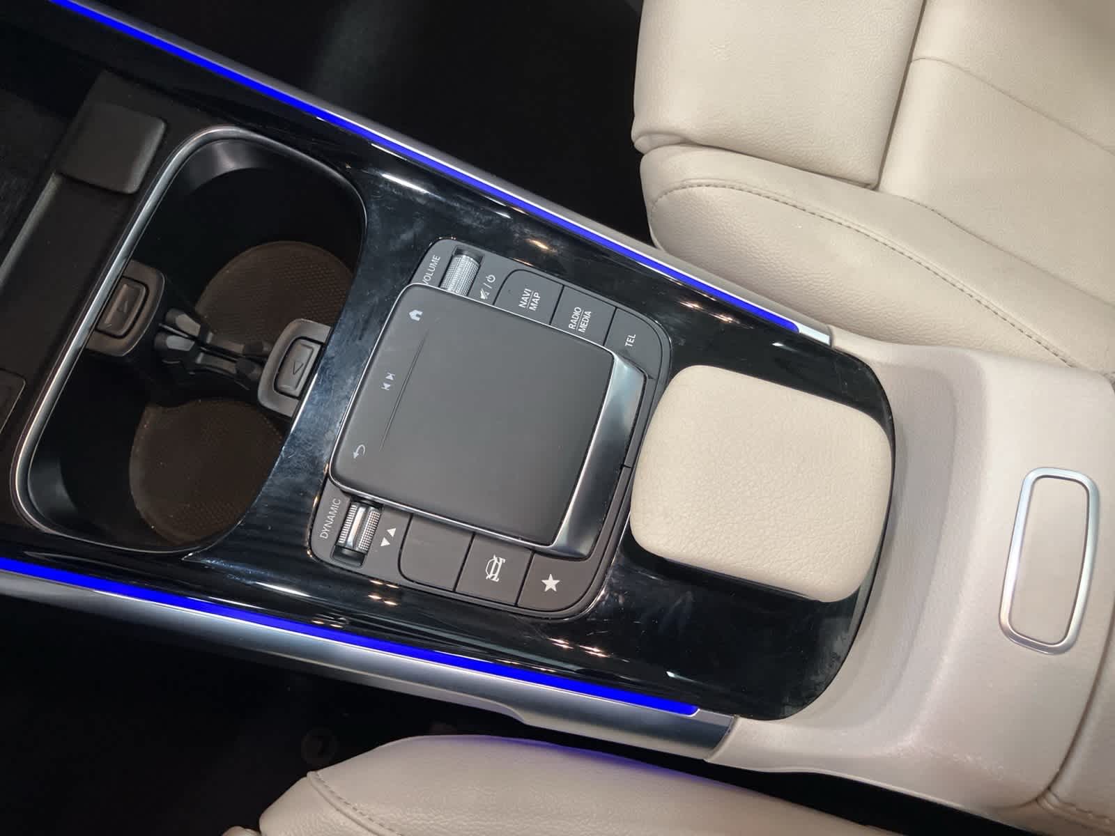 Thumbnail: 2021 Mercedes-Benz GLB - 17