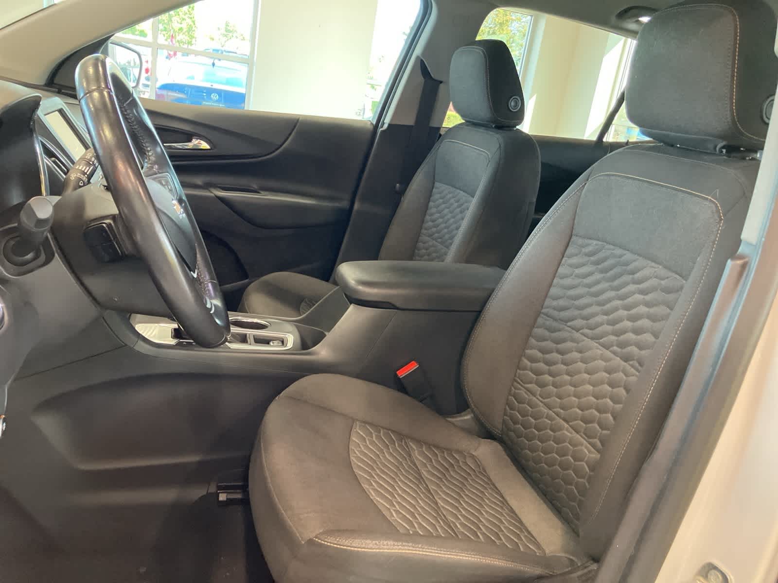 Thumbnail: 2019 Chevrolet Equinox - 10