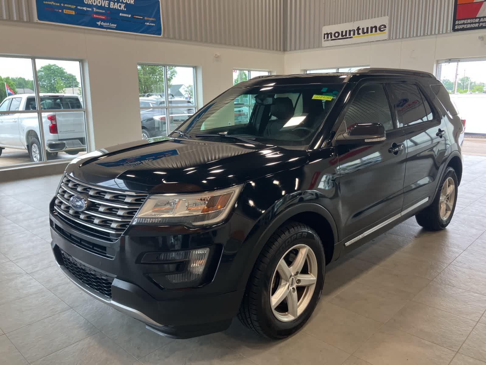 2016 Ford Explorer XLT -
                  Sterling Heights, MI
