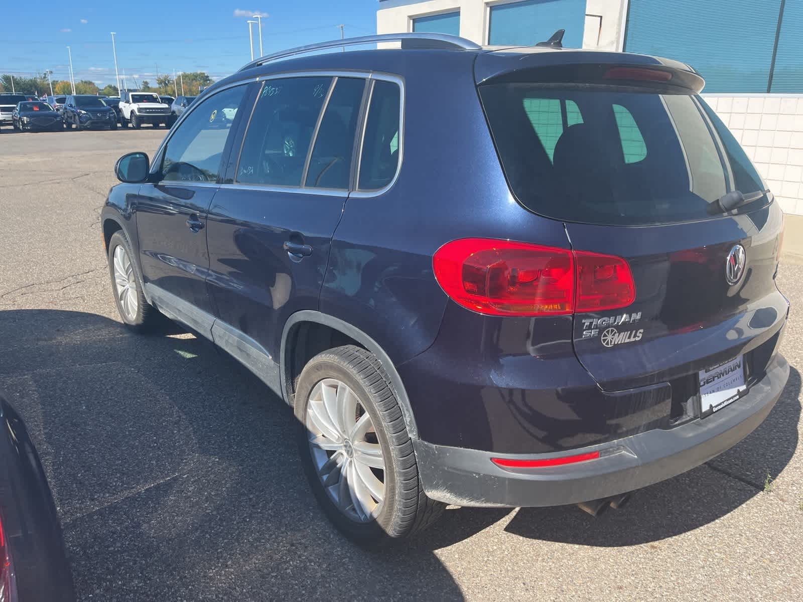 Thumbnail: 2016 Volkswagen Tiguan - 10