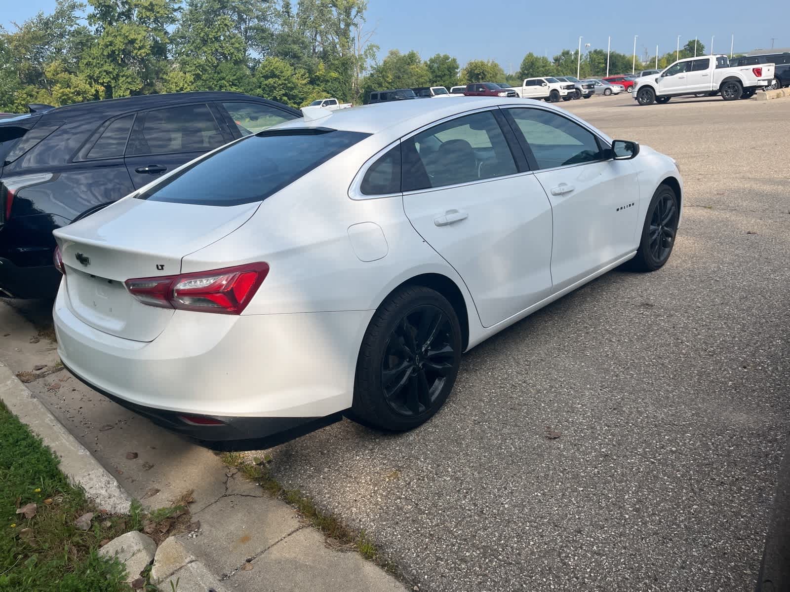 Thumbnail: 2023 Chevrolet Malibu - 14