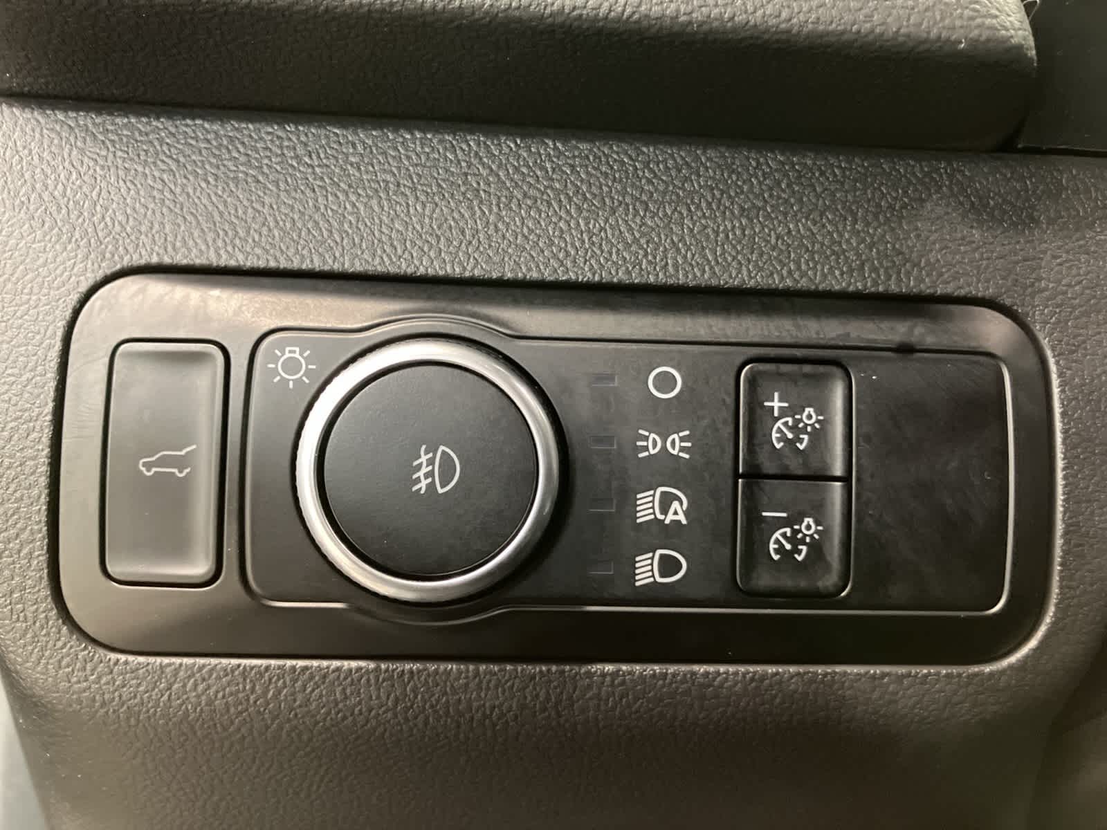 Thumbnail: 2023 Ford Escape - 16