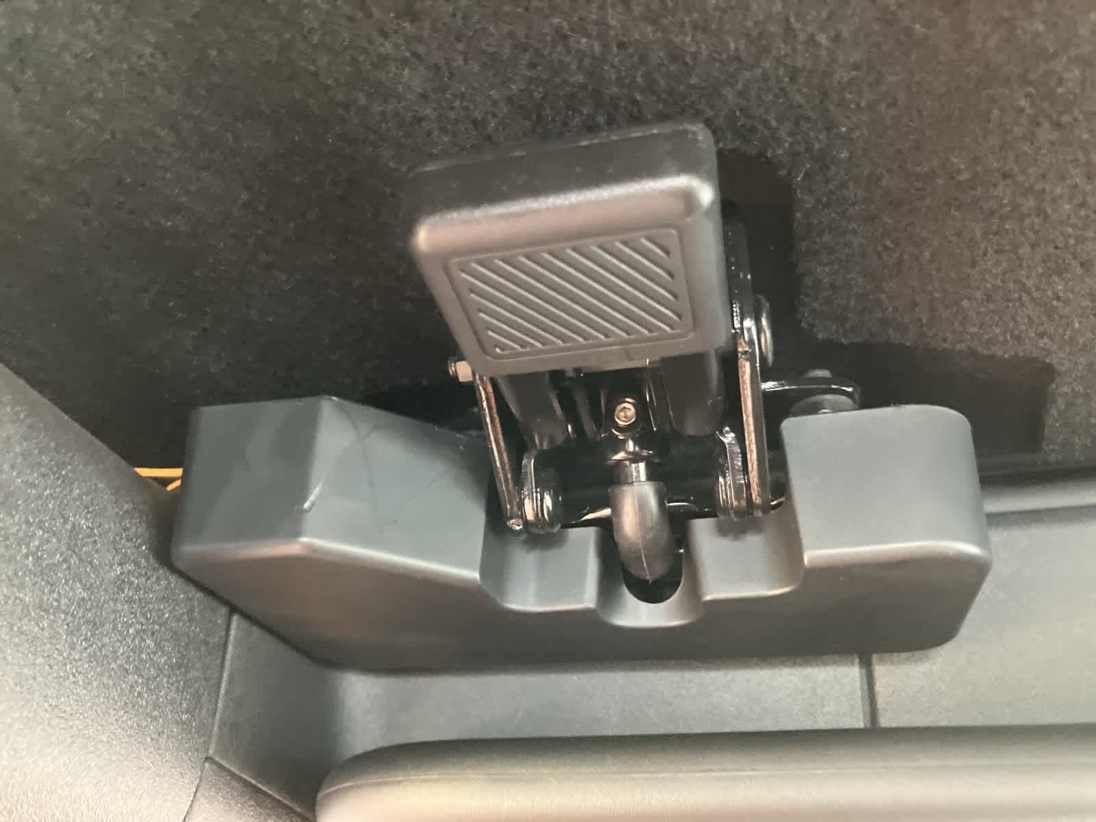 Thumbnail: 2022 Ford Bronco - 25