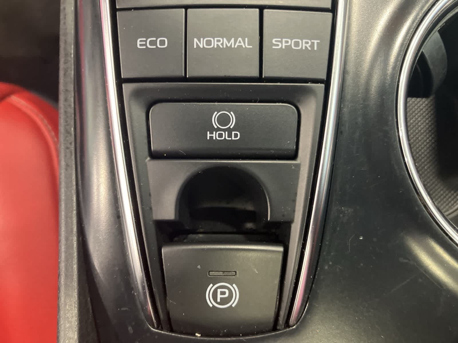 Thumbnail: 2019 Toyota Camry - 18