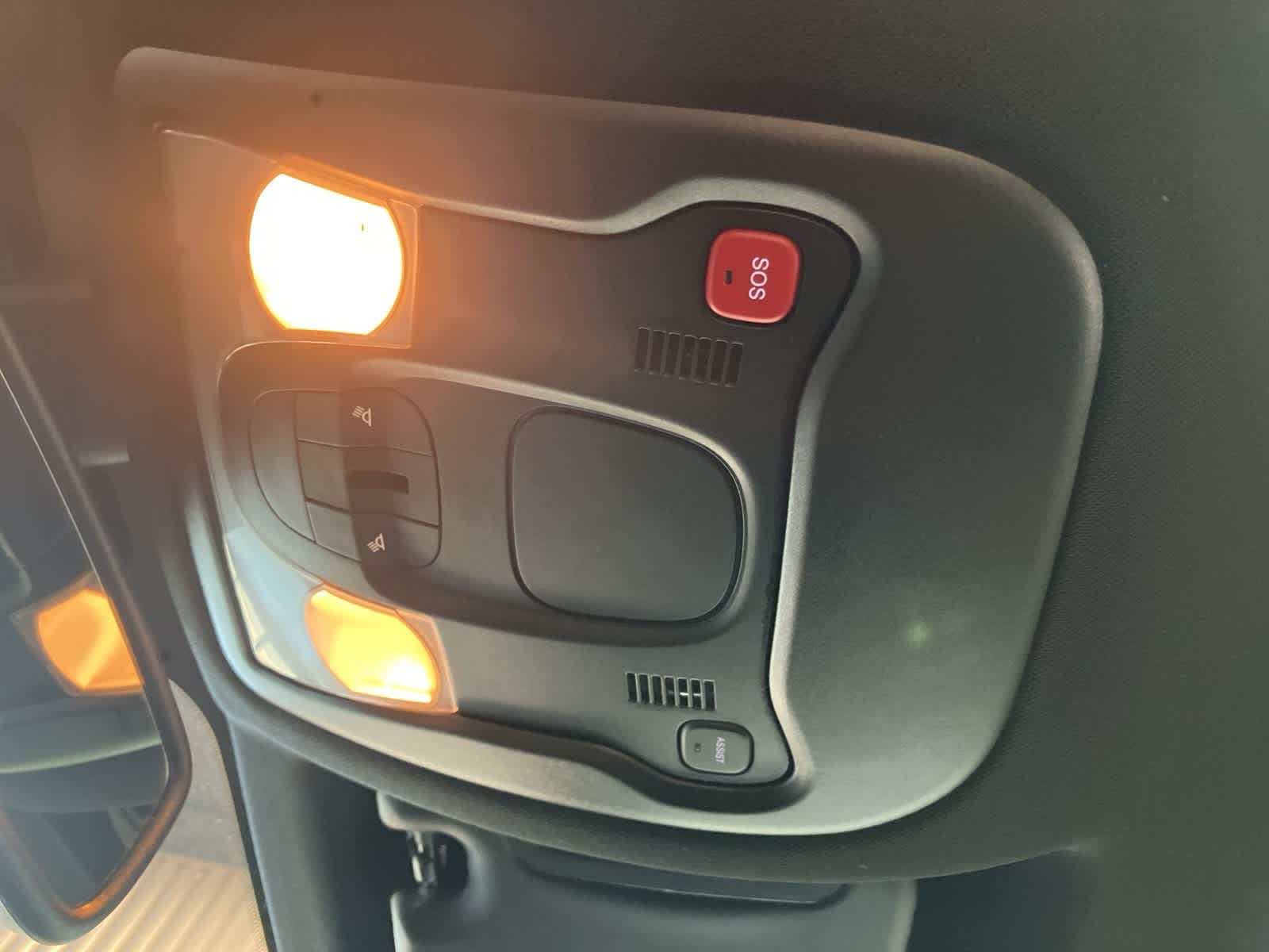 Thumbnail: 2022 Jeep Renegade - 21