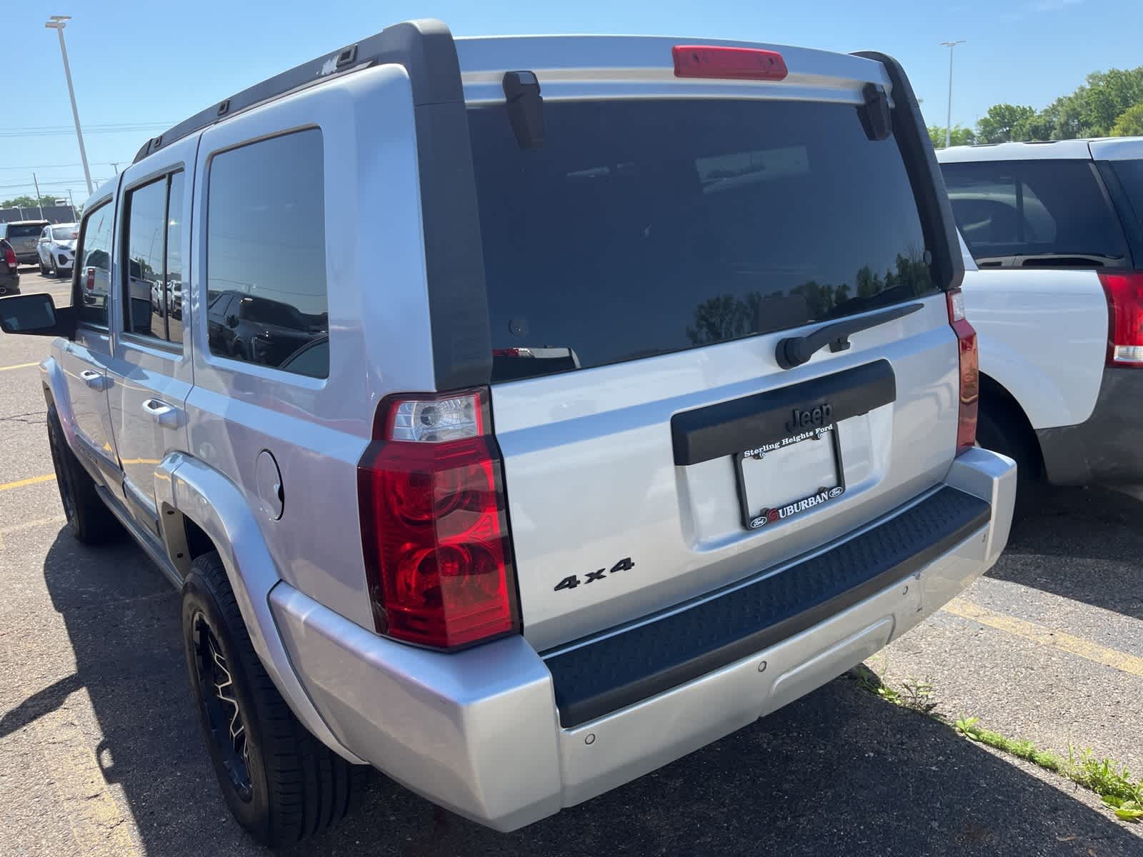 Thumbnail: 2007 Jeep Commander - 11