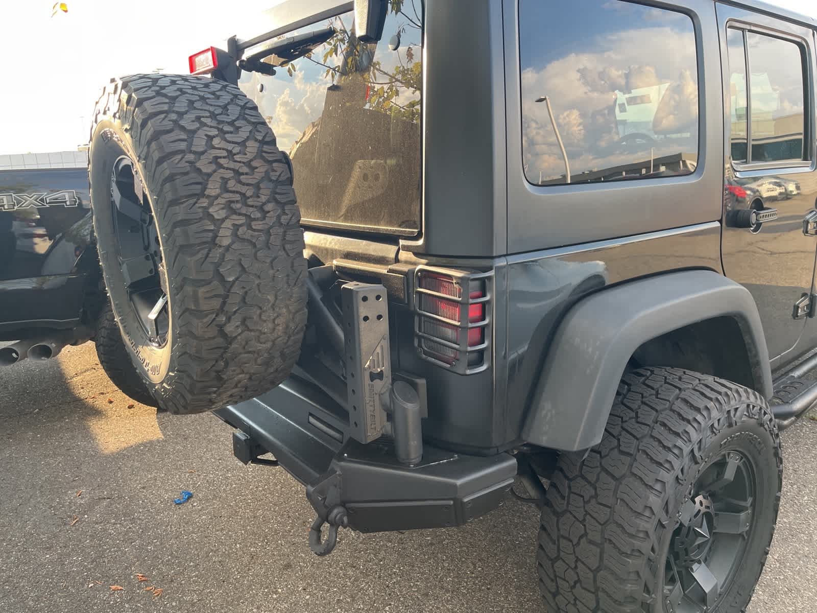 Thumbnail: 2017 Jeep Wrangler - 13