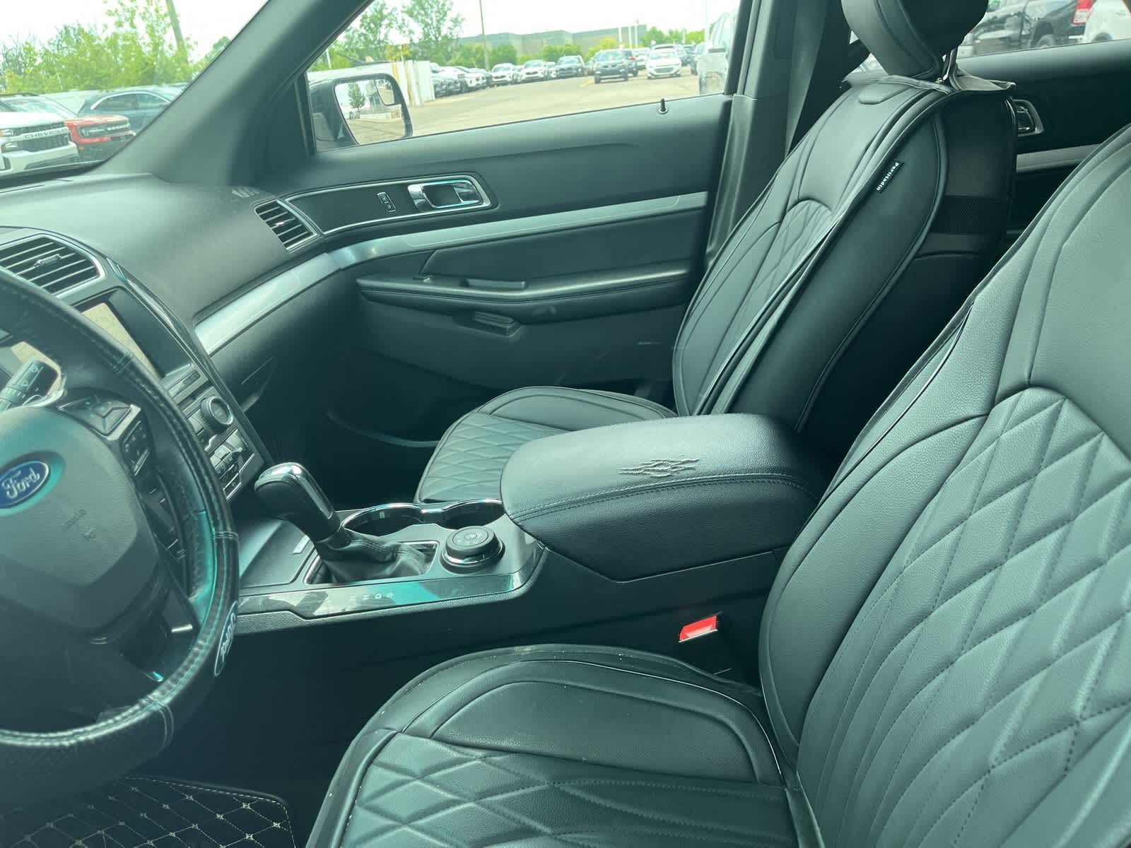 2016 Ford Explorer XLT 23