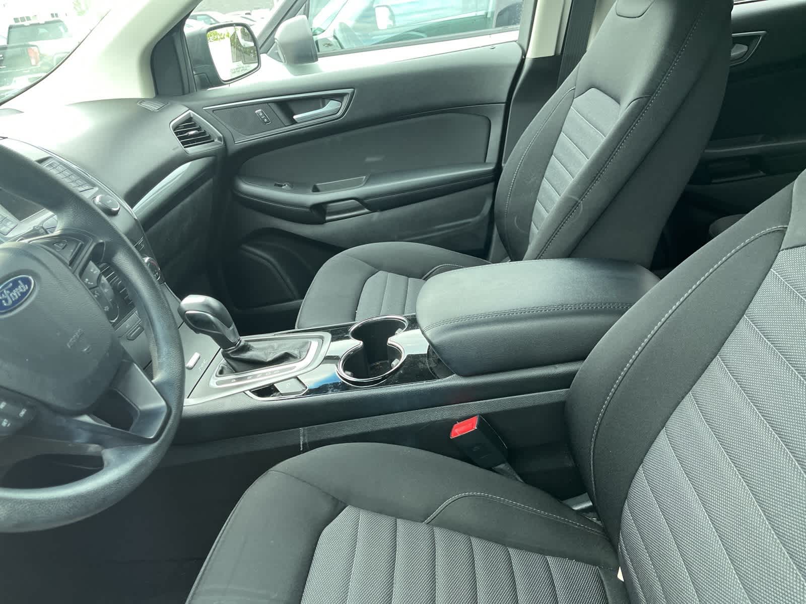 Thumbnail: 2016 Ford Edge - 23