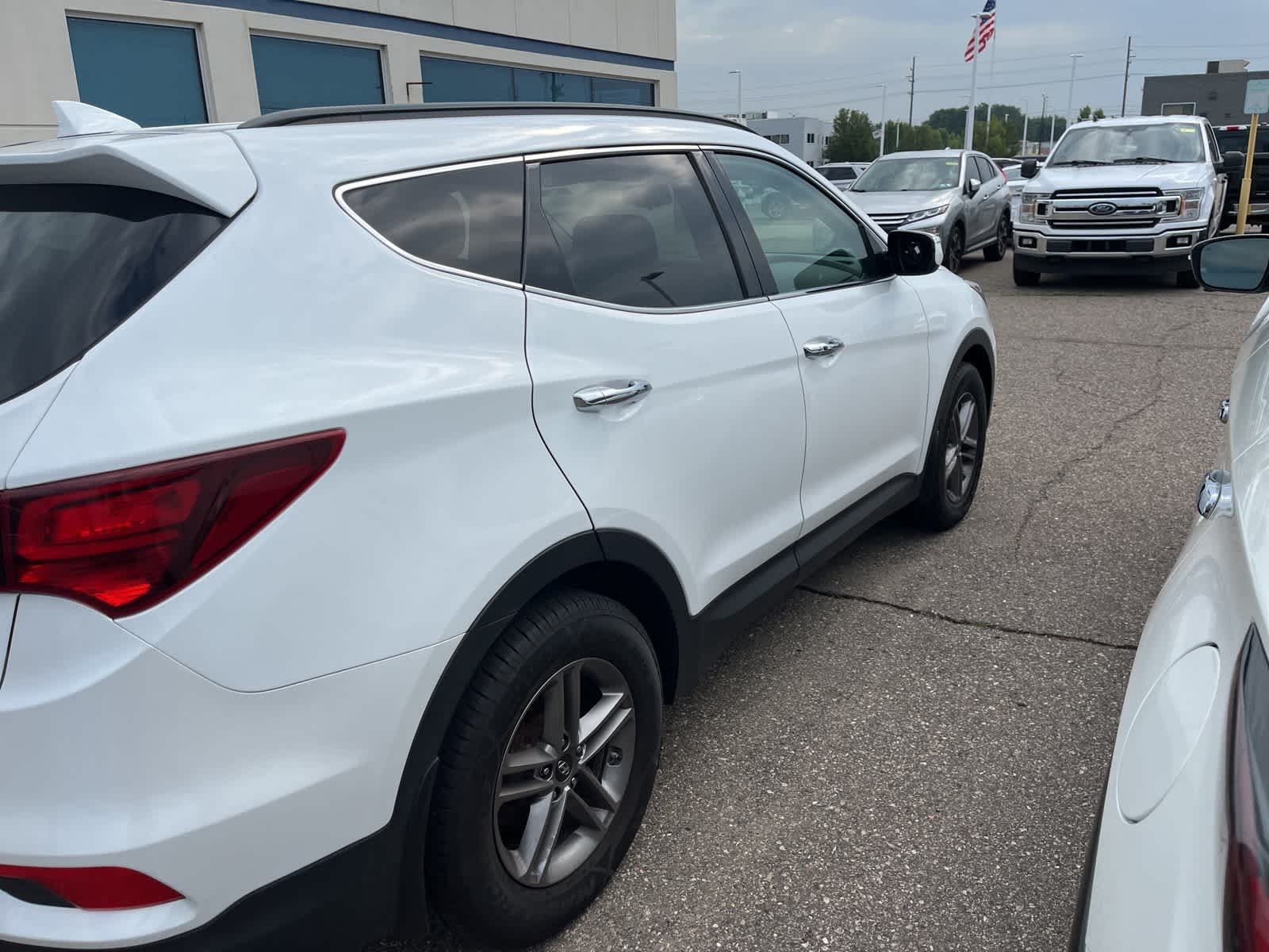 Thumbnail: 2018 Hyundai Santa Fe - 13
