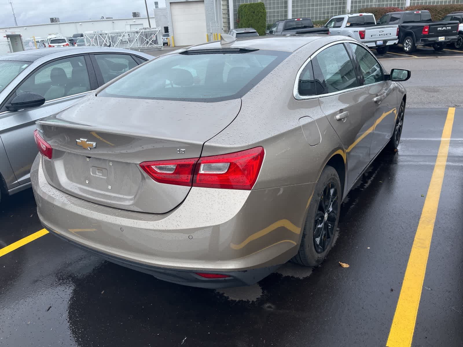 Thumbnail: 2024 Chevrolet Malibu - 12