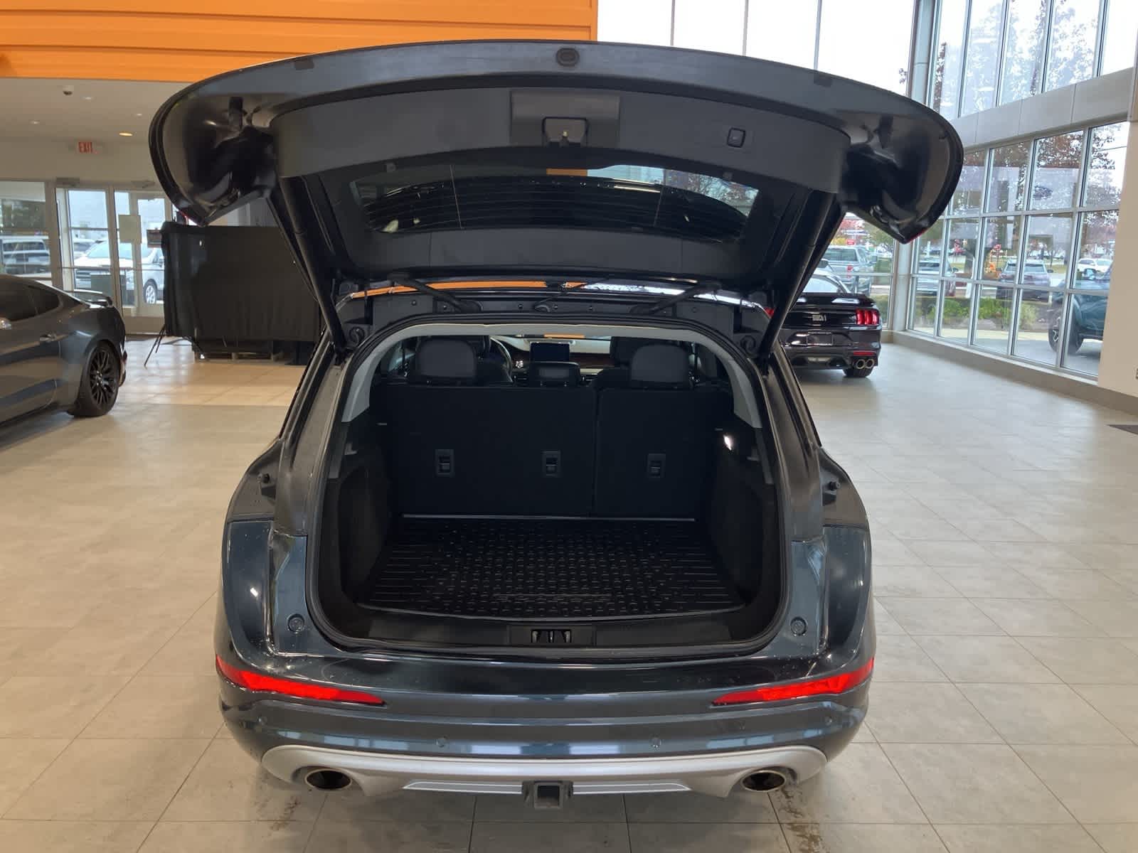 Thumbnail: 2022 Lincoln Corsair - 28