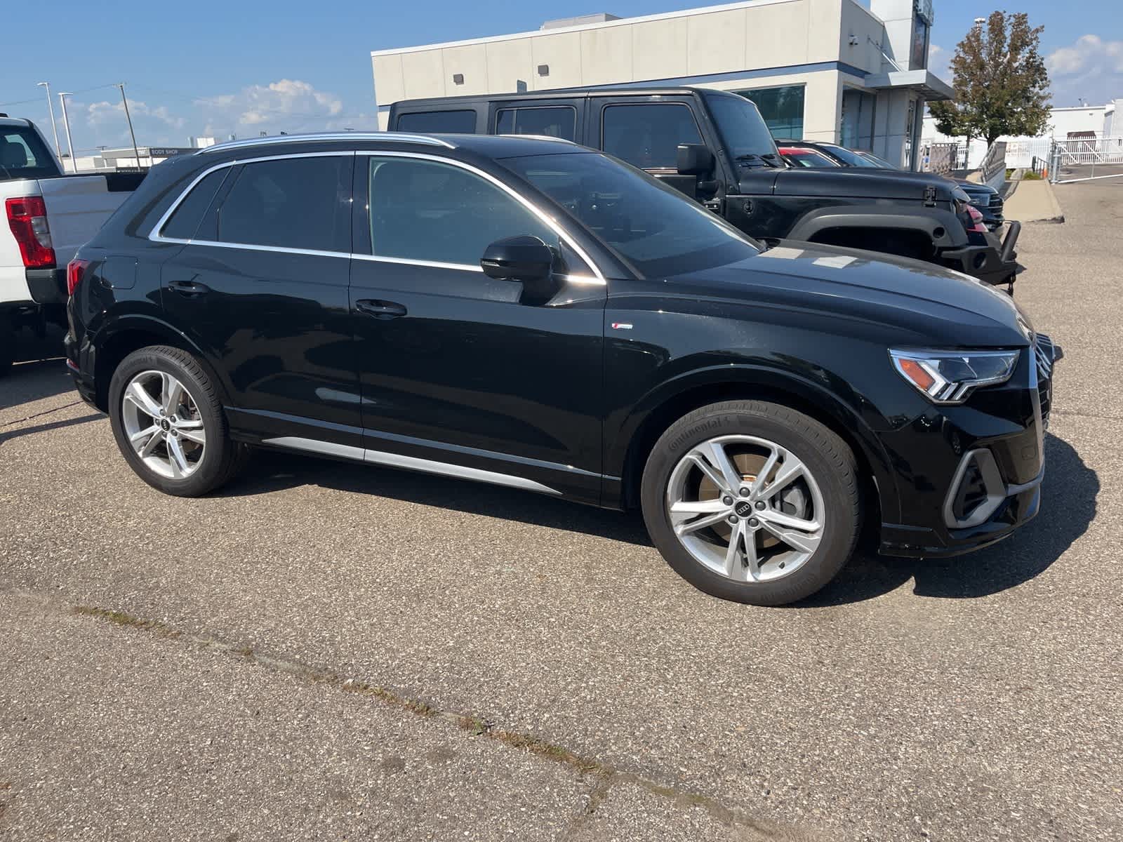 Thumbnail: 2022 Audi Q3 - 16