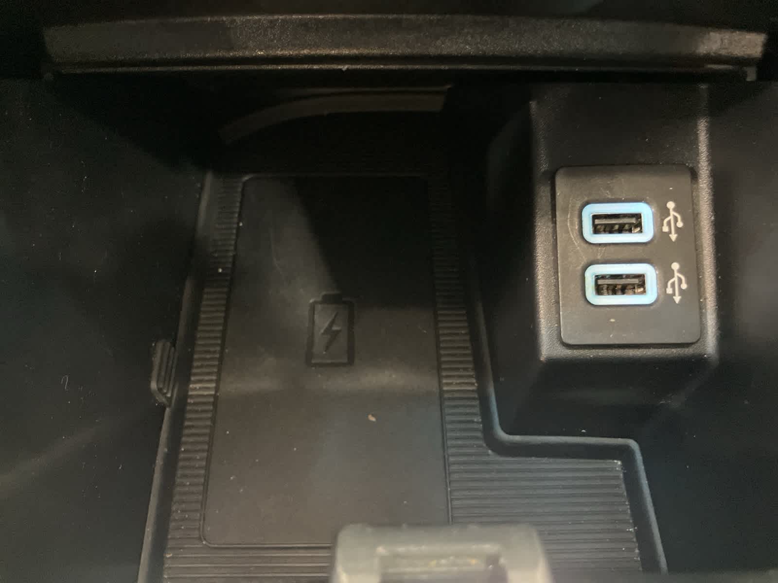 Thumbnail: 2019 Ford Edge - 19