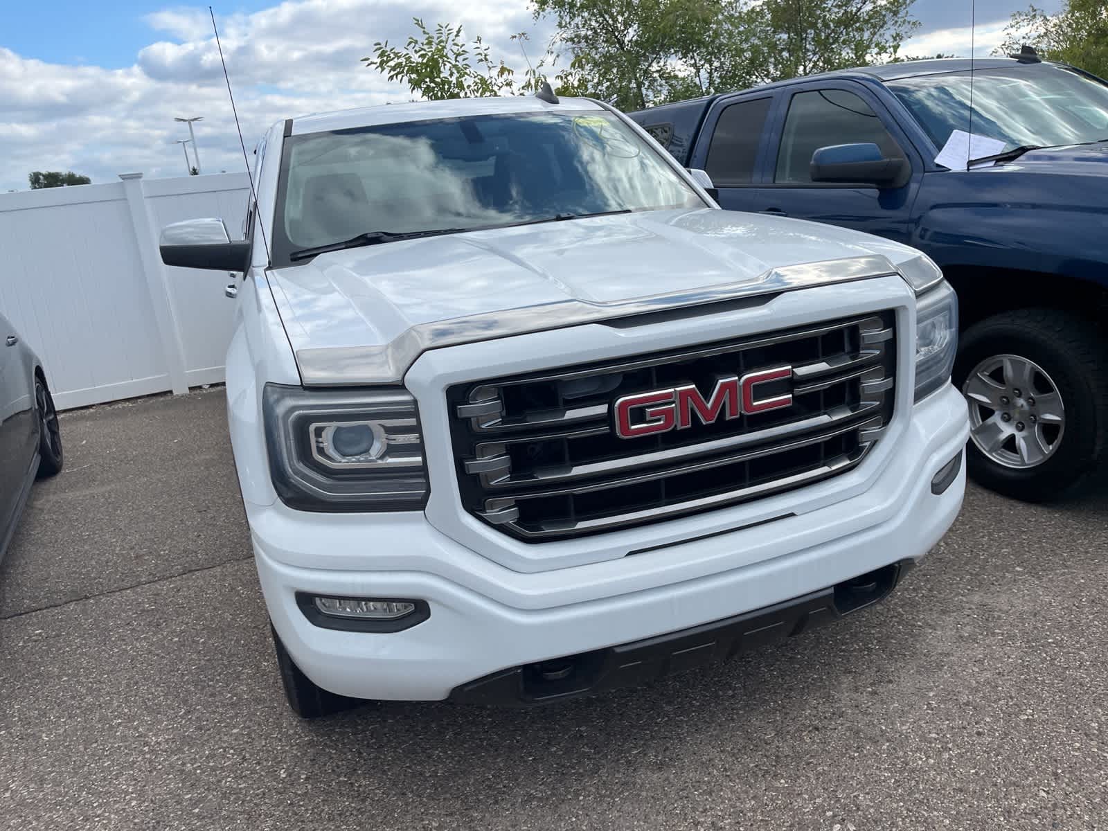 Thumbnail: 2016 GMC Sierra 1500 - 21