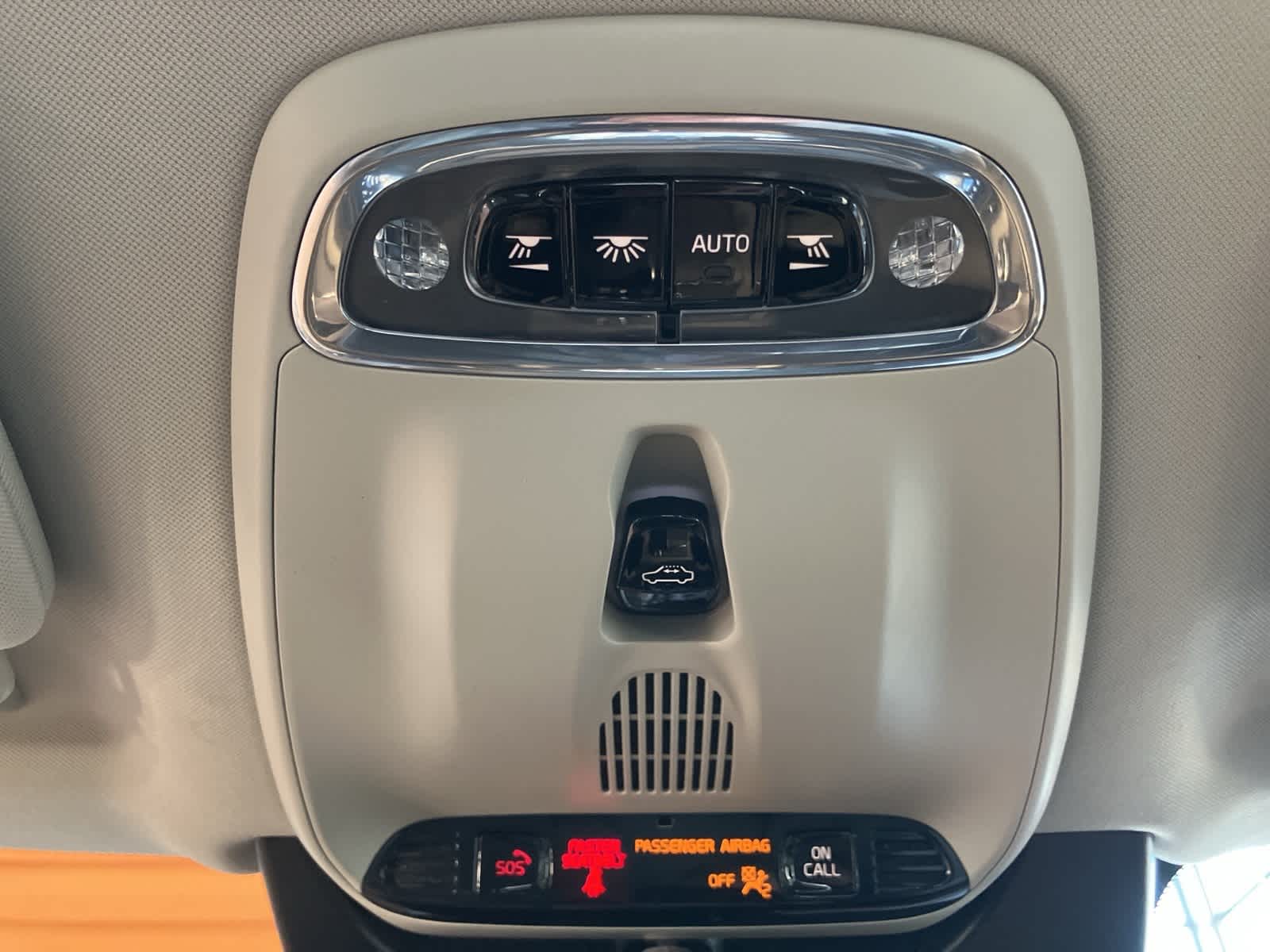 Thumbnail: 2022 Volvo XC90 - 21