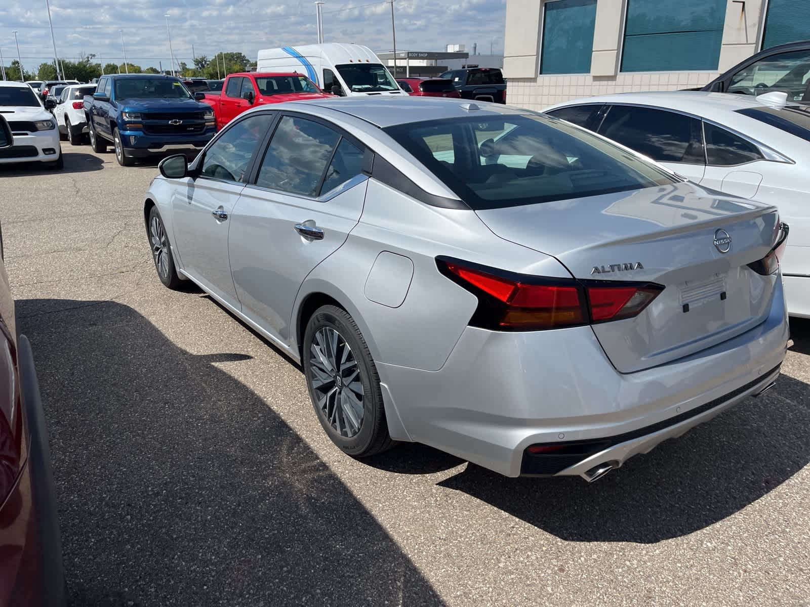 Thumbnail: 2024 Nissan Altima - 8