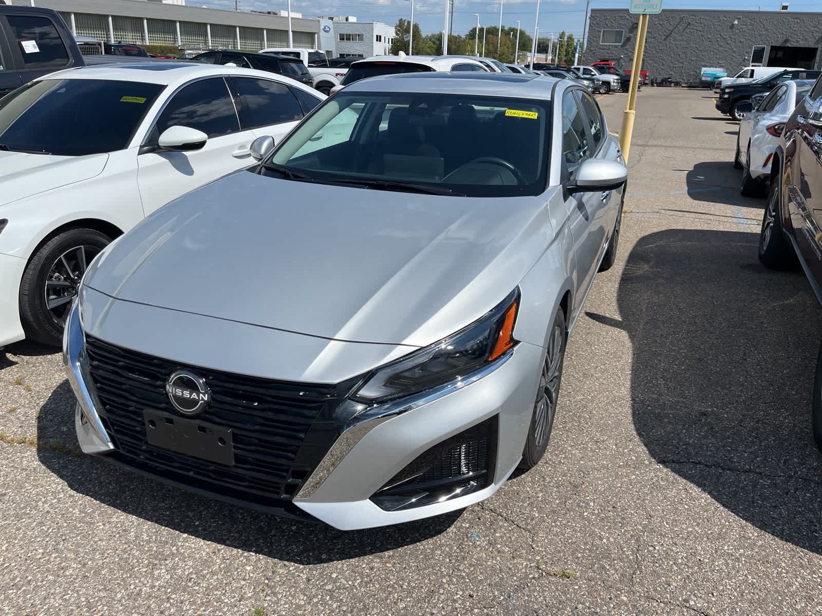 Thumbnail: 2024 Nissan Altima - 3