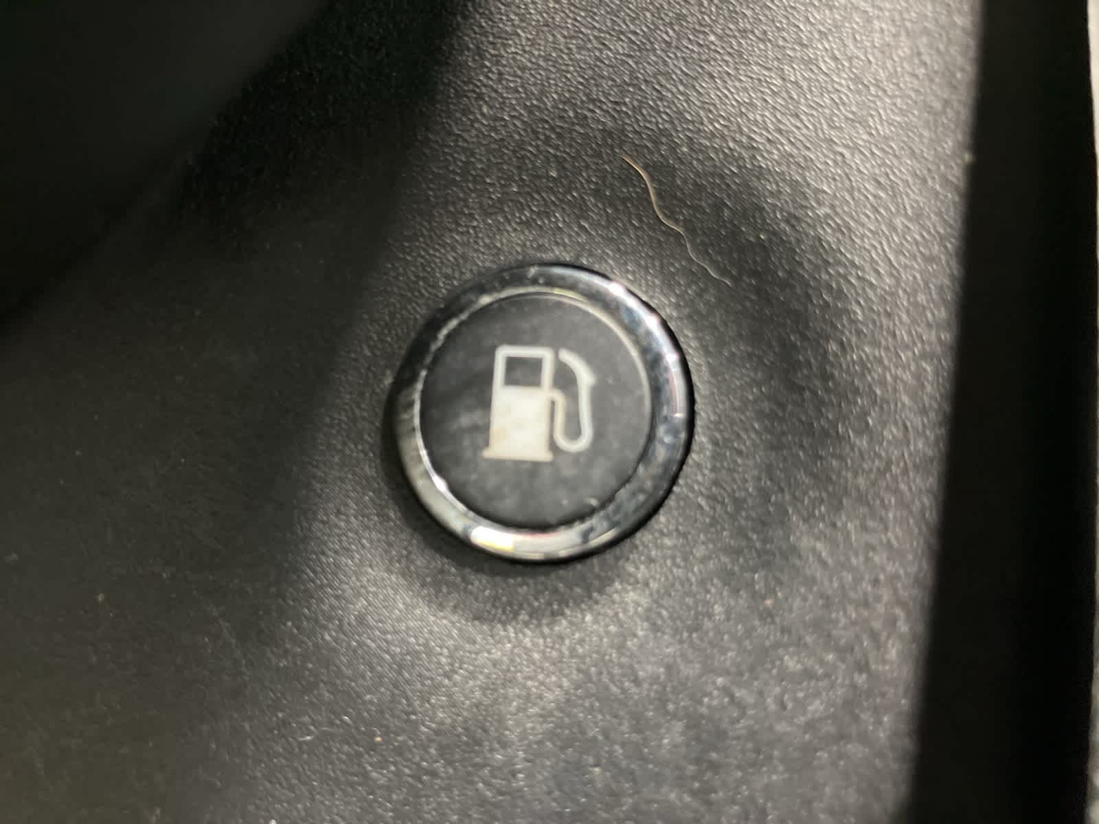 Thumbnail: 2016 Jeep Cherokee - 15