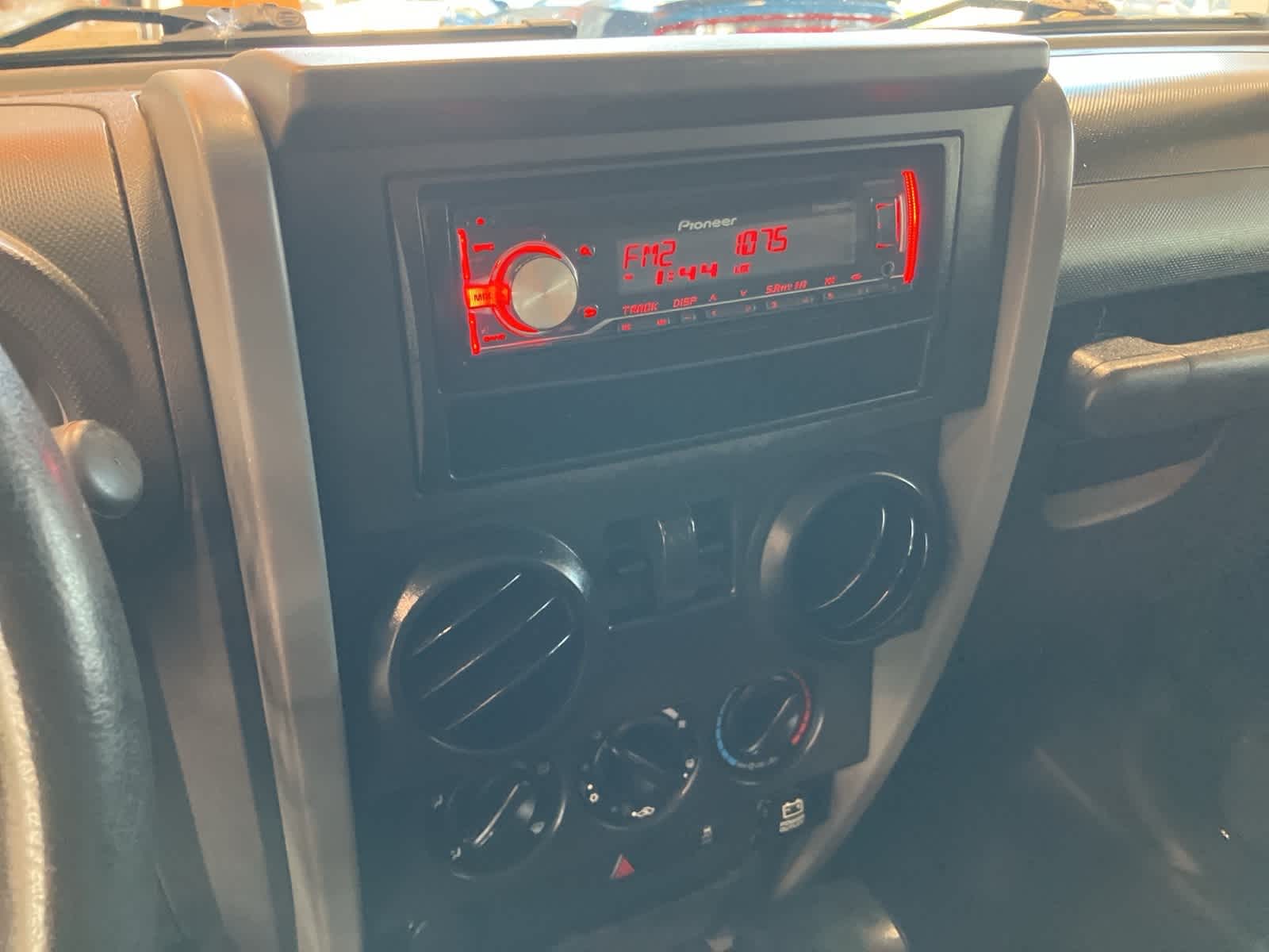 Thumbnail: 2010 Jeep Wrangler - 16