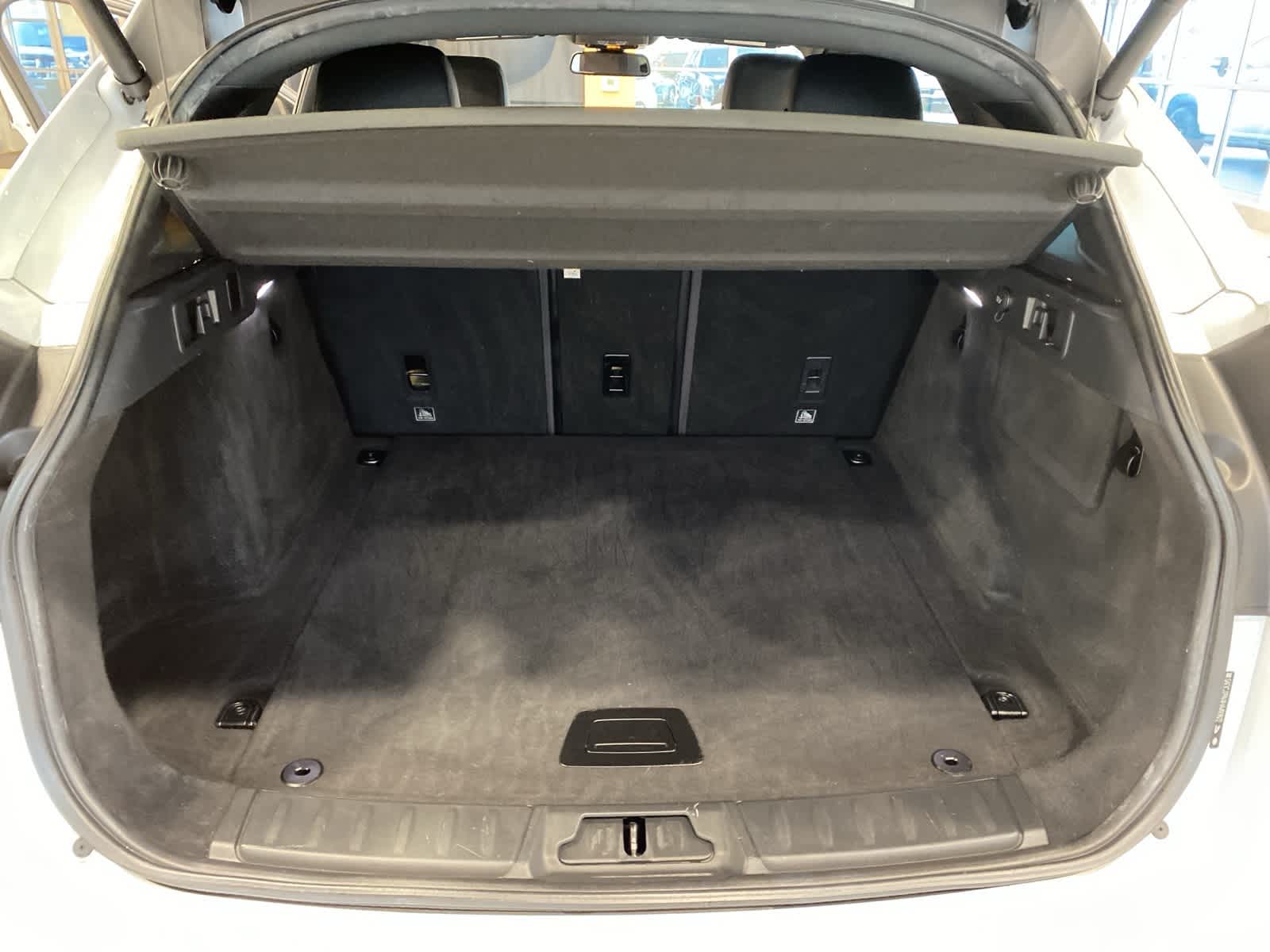 Thumbnail: 2017 Jaguar F-Pace - 27