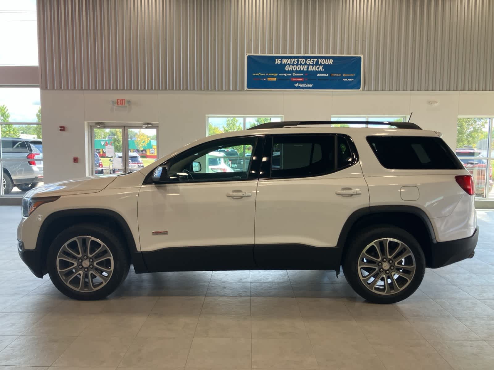 Thumbnail: 2017 GMC Acadia - 8
