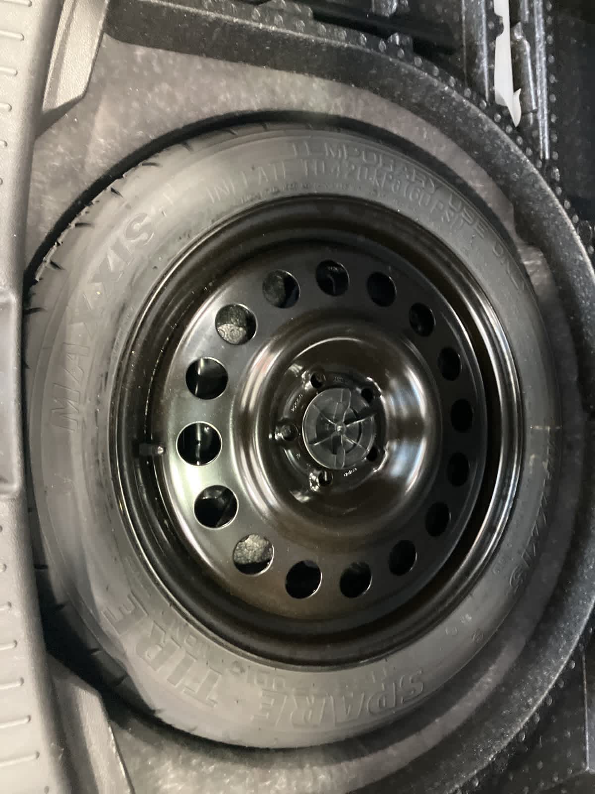 Thumbnail: 2019 Ford Escape - 30