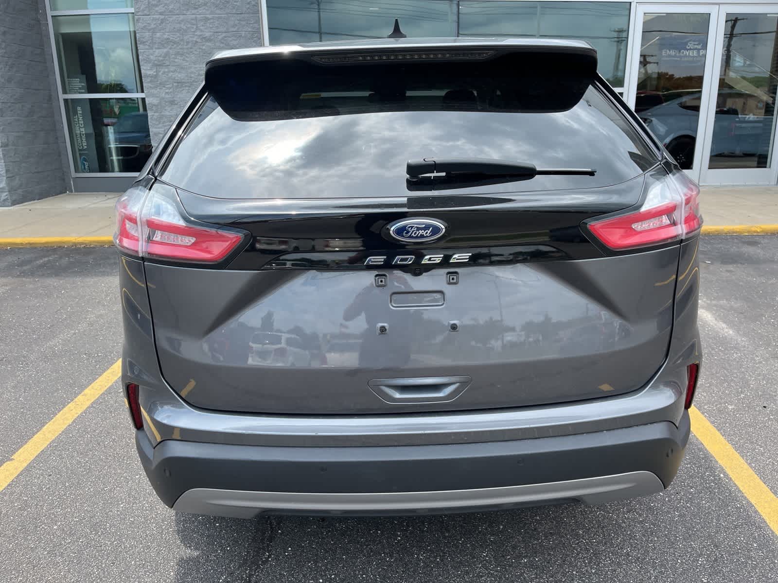 Thumbnail: 2022 Ford Edge - 11