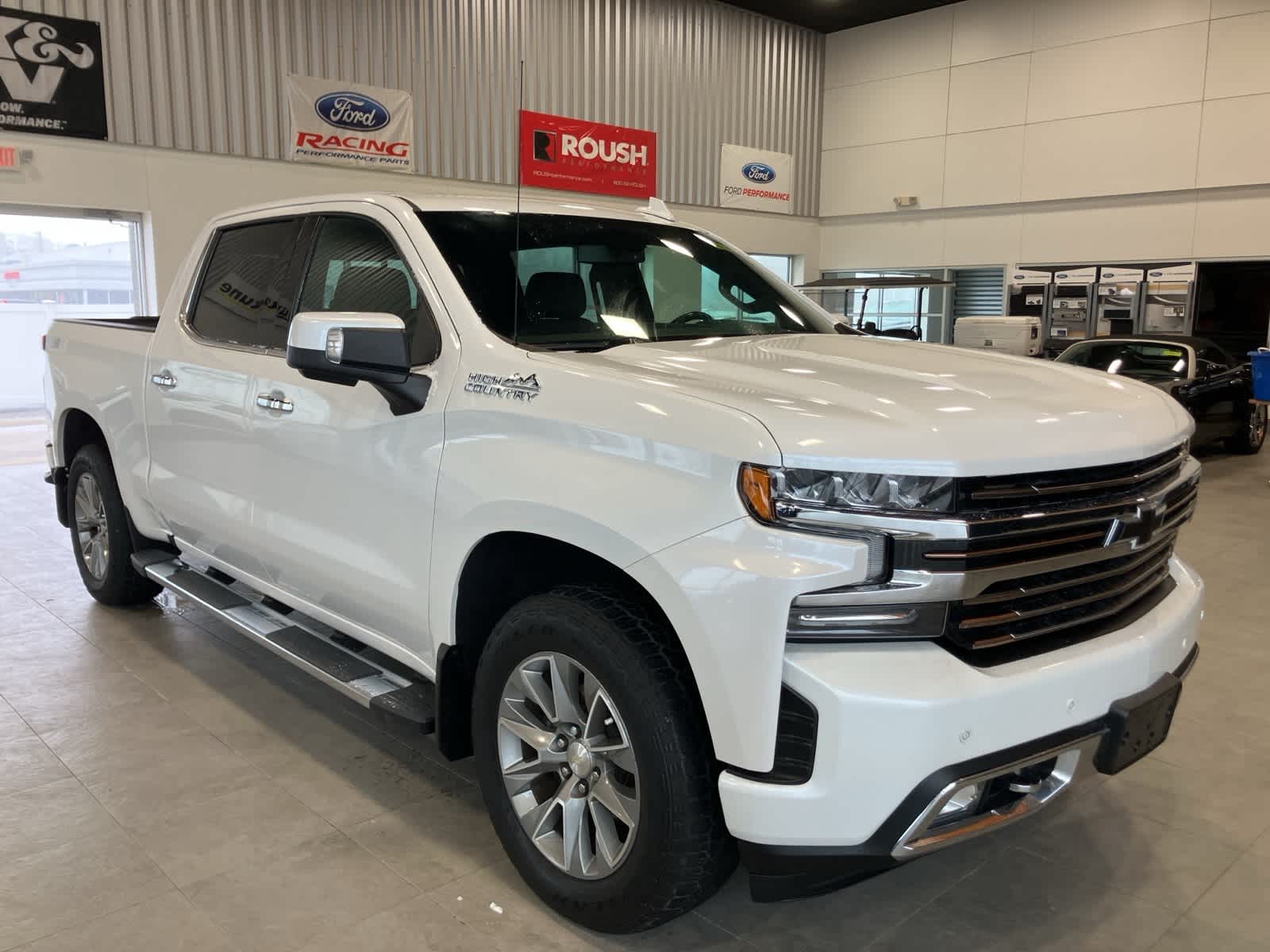 Thumbnail: 2019 Chevrolet Silverado 1500 - 3