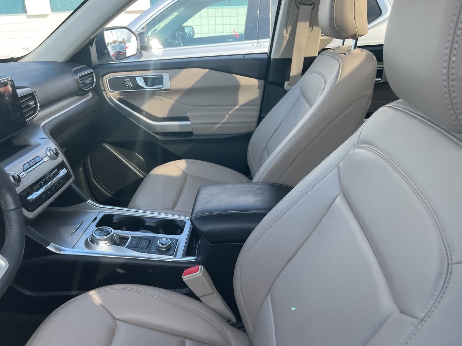 Thumbnail: 2023 Ford Explorer - 25