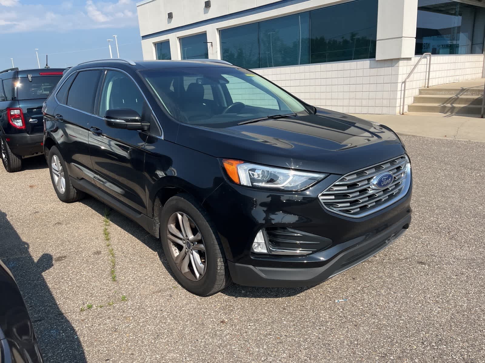 Thumbnail: 2020 Ford Edge - 16