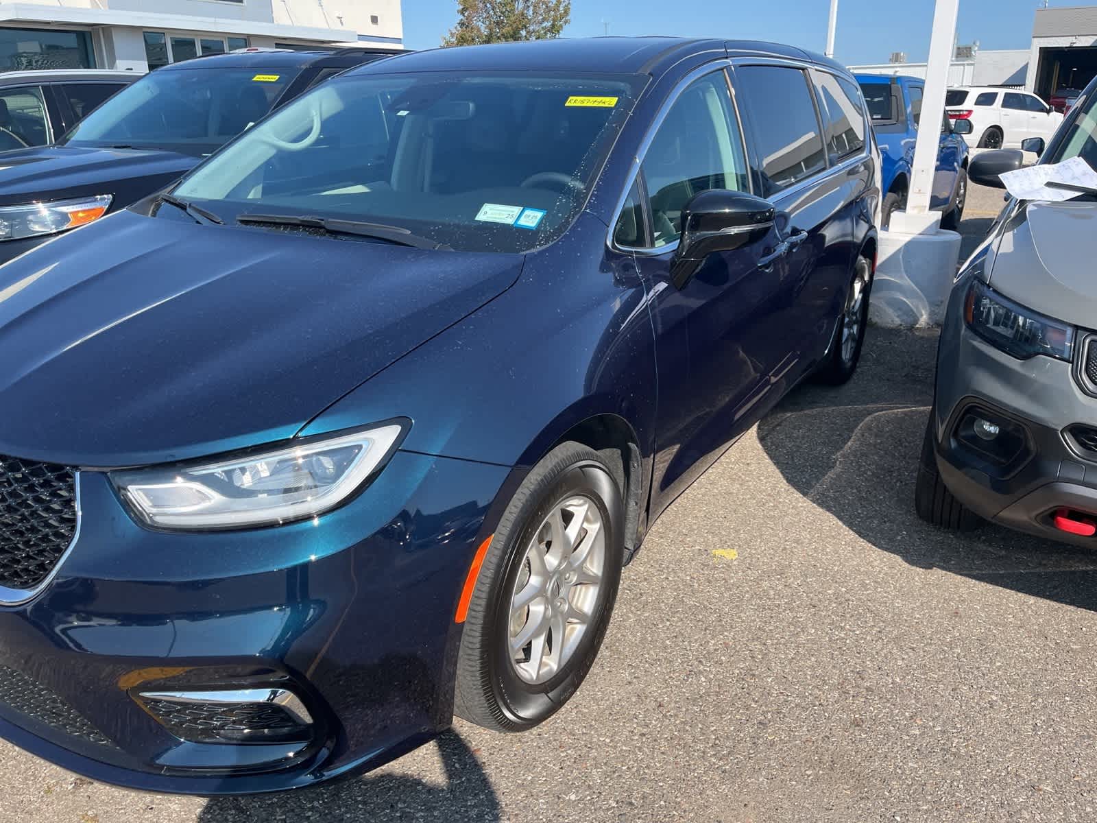 Thumbnail: 2024 Chrysler Pacifica - 4