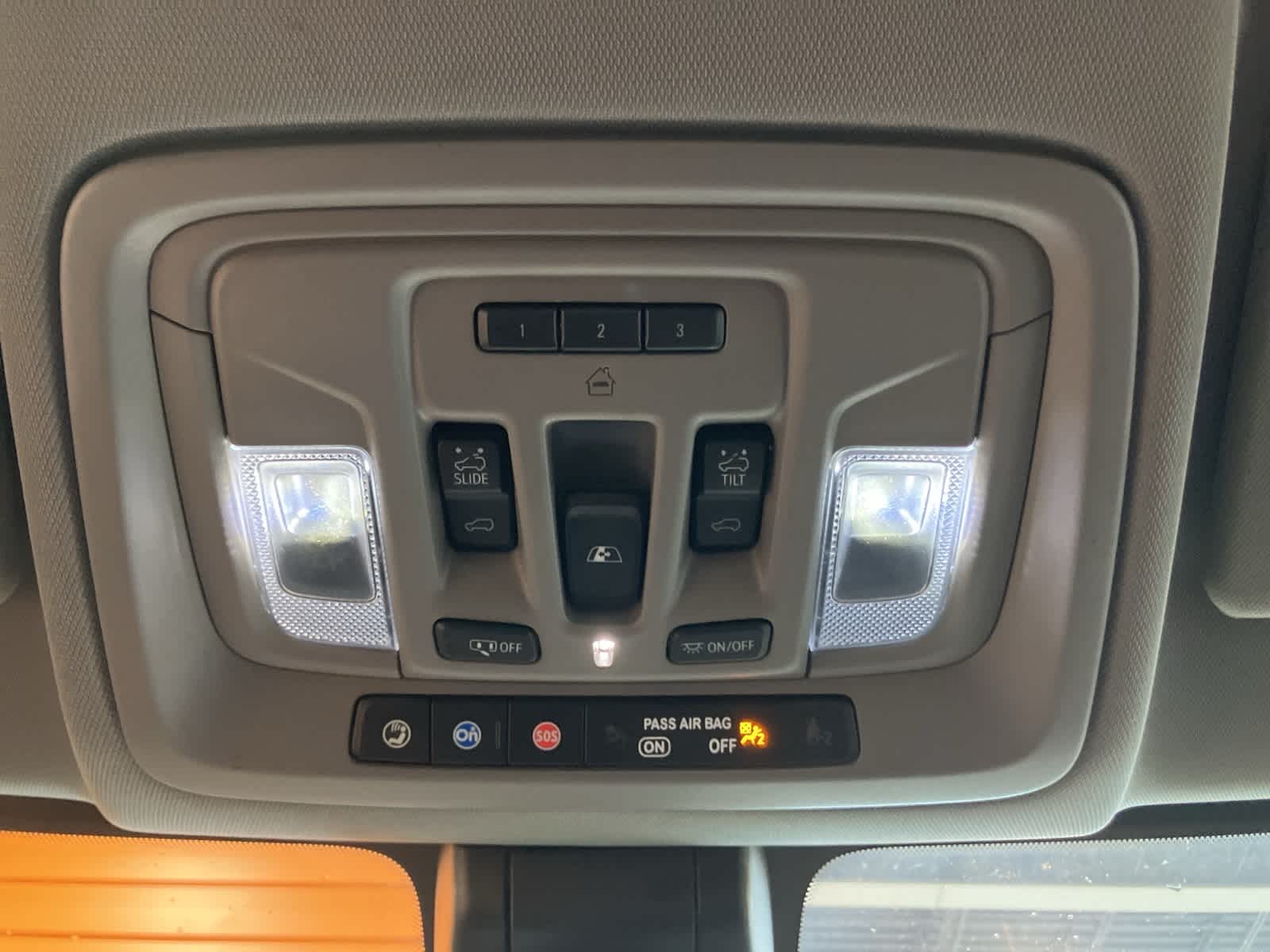 Thumbnail: 2020 GMC Sierra 3500 - 25