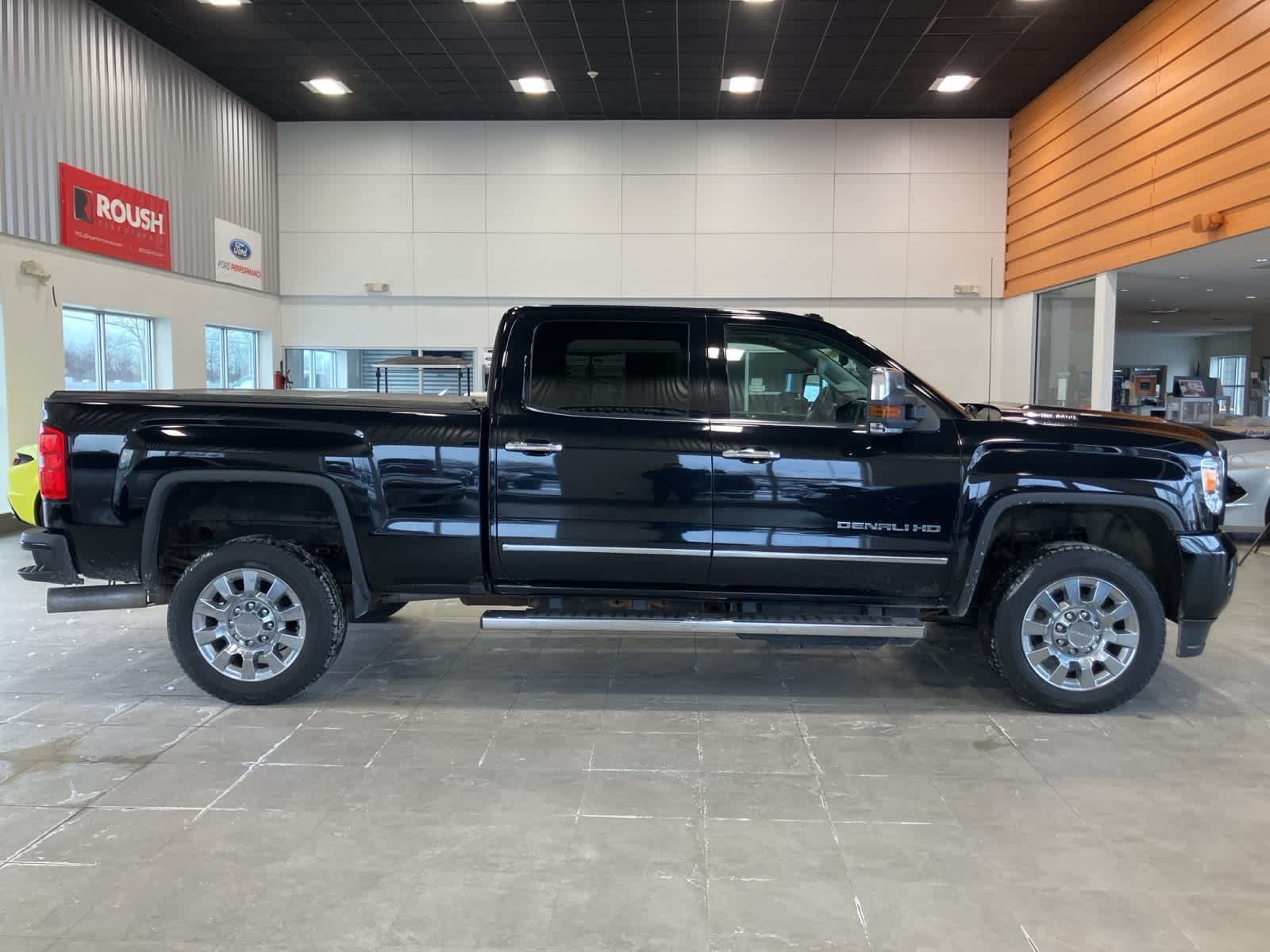 Thumbnail: 2018 GMC Sierra 2500 - 4