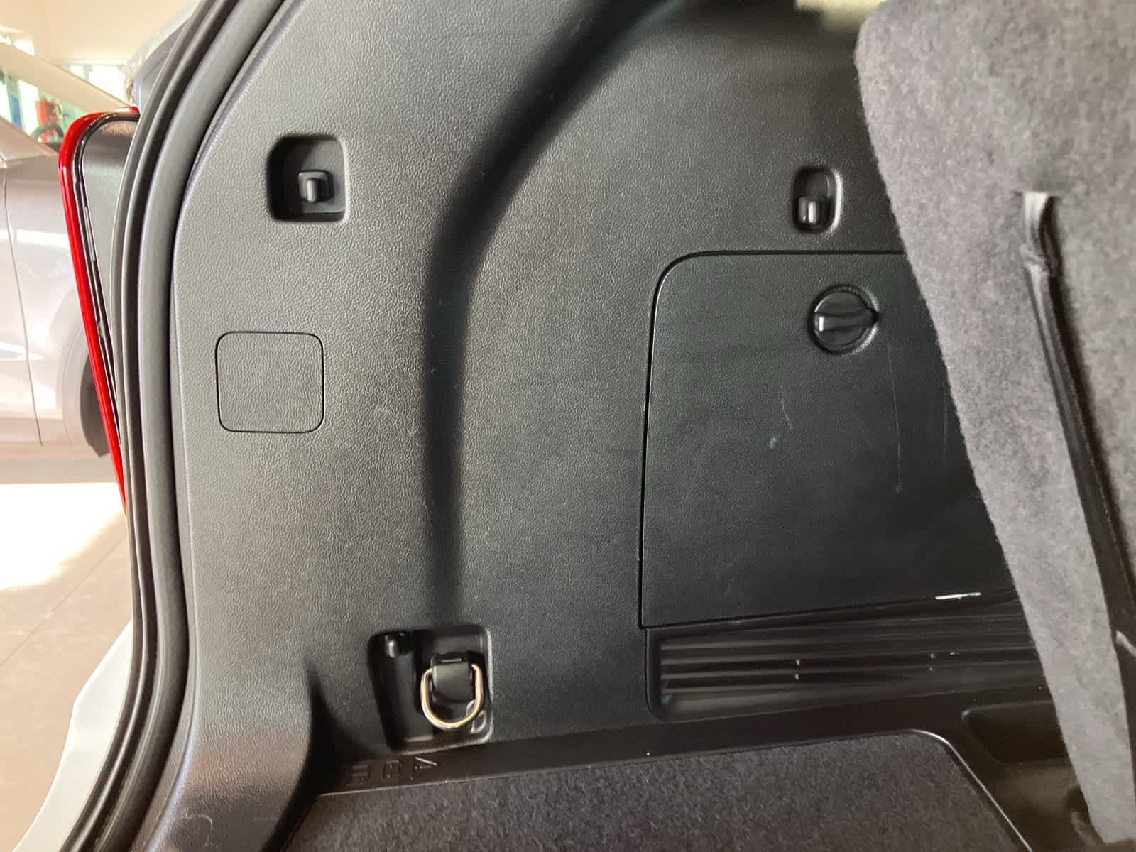 Thumbnail: 2020 Ford Explorer - 29