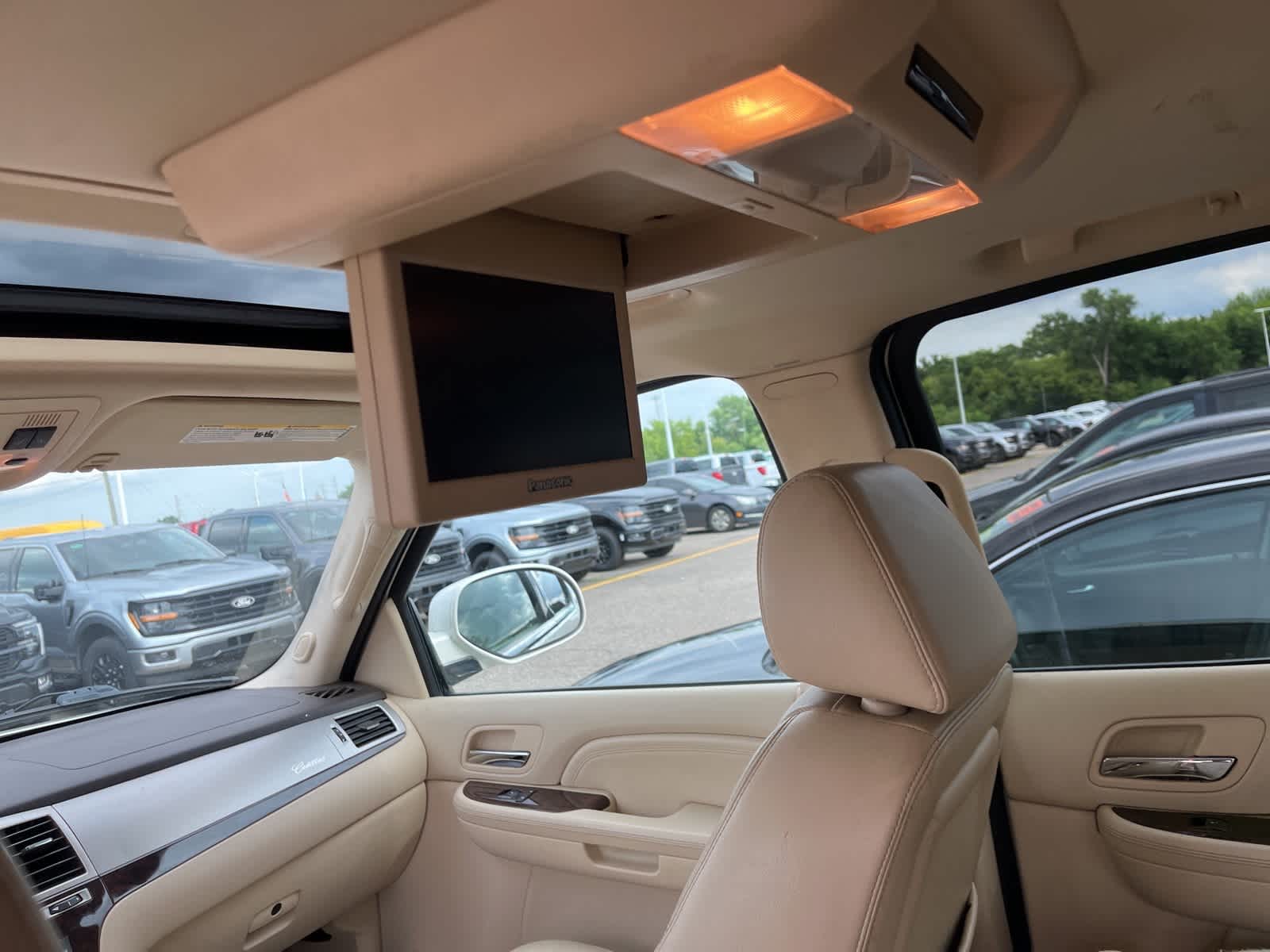 Thumbnail: 2008 Cadillac Escalade - 22