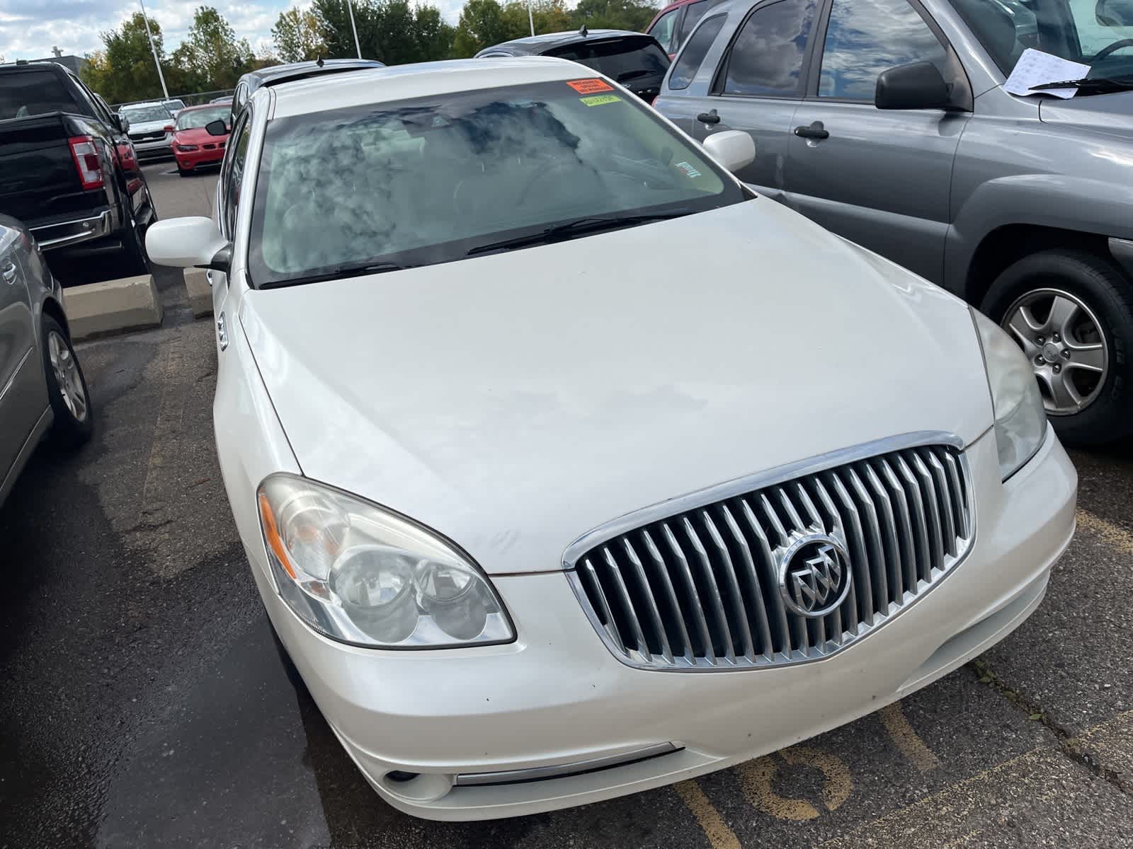Thumbnail: 2010 Buick Lucerne - 21
