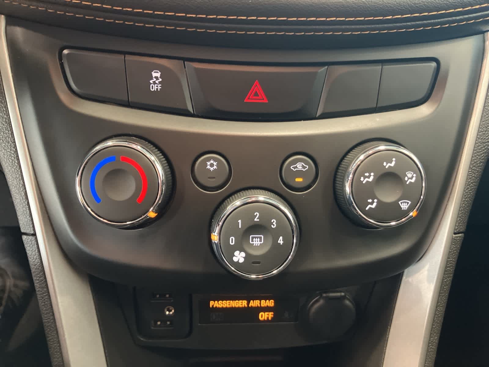 Thumbnail: 2017 Chevrolet Trax - 19