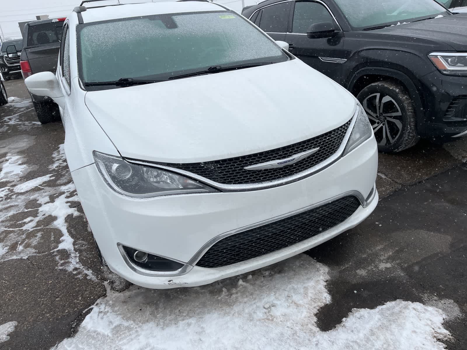 Thumbnail: 2018 Chrysler Pacifica - 21