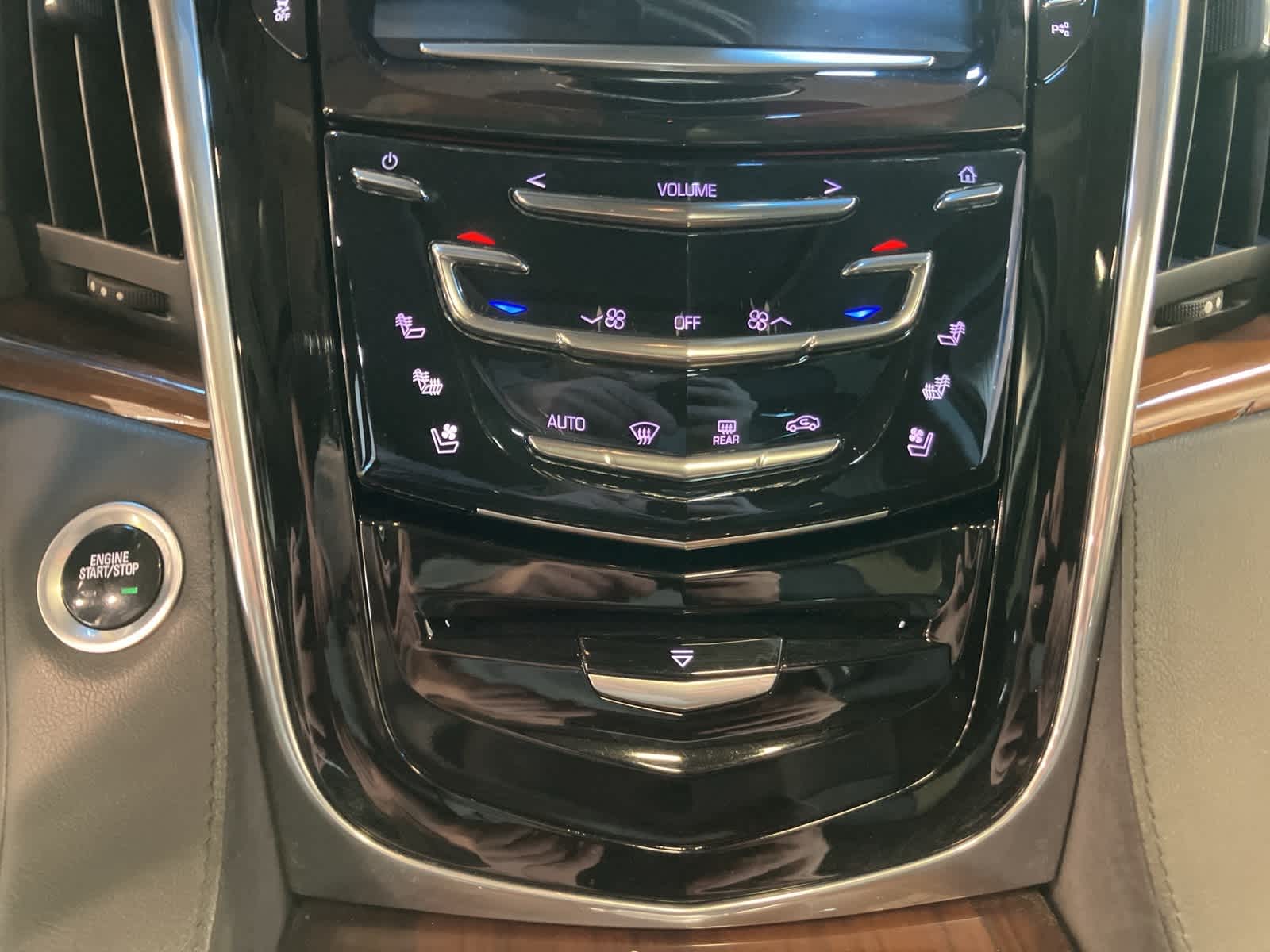 Thumbnail: 2017 Cadillac Escalade - 23