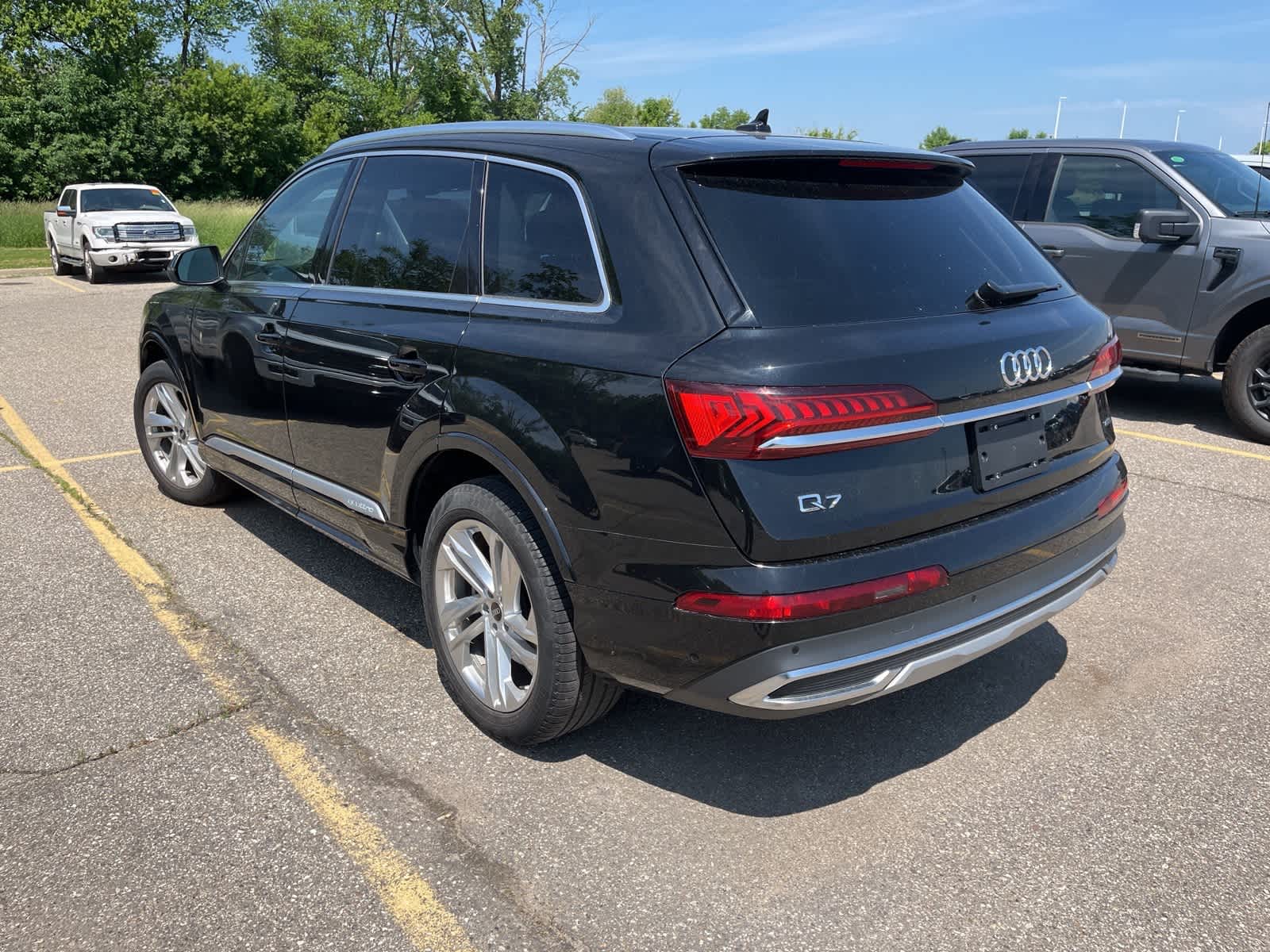 2023 Audi Q7 Premium Plus 8